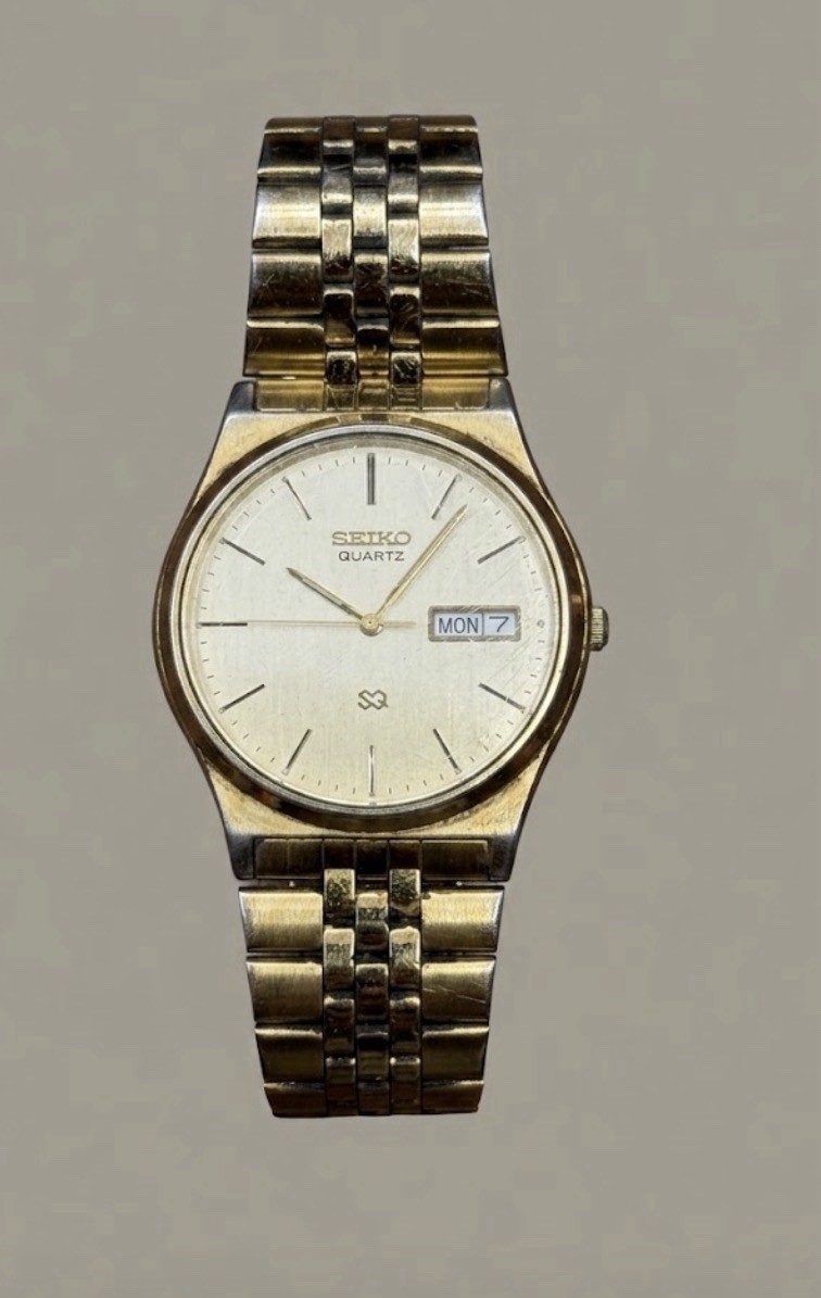 Vintage SEIKO SQ Men’s Day Date Watch. Gold Tone Oyster Case 3 Jewels 5Y23-8A70