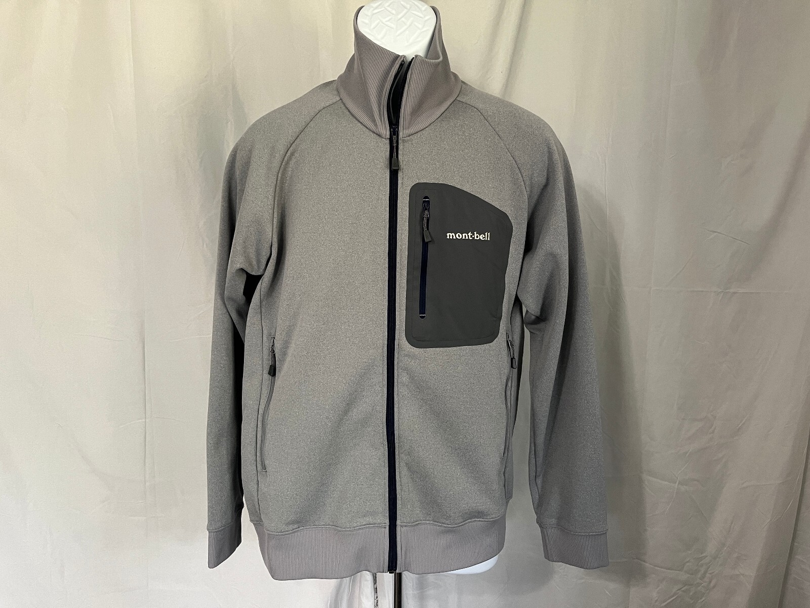 Mont Bell Men\'s Gray on Gray Long Sleeve Full Zip Jacket Large L