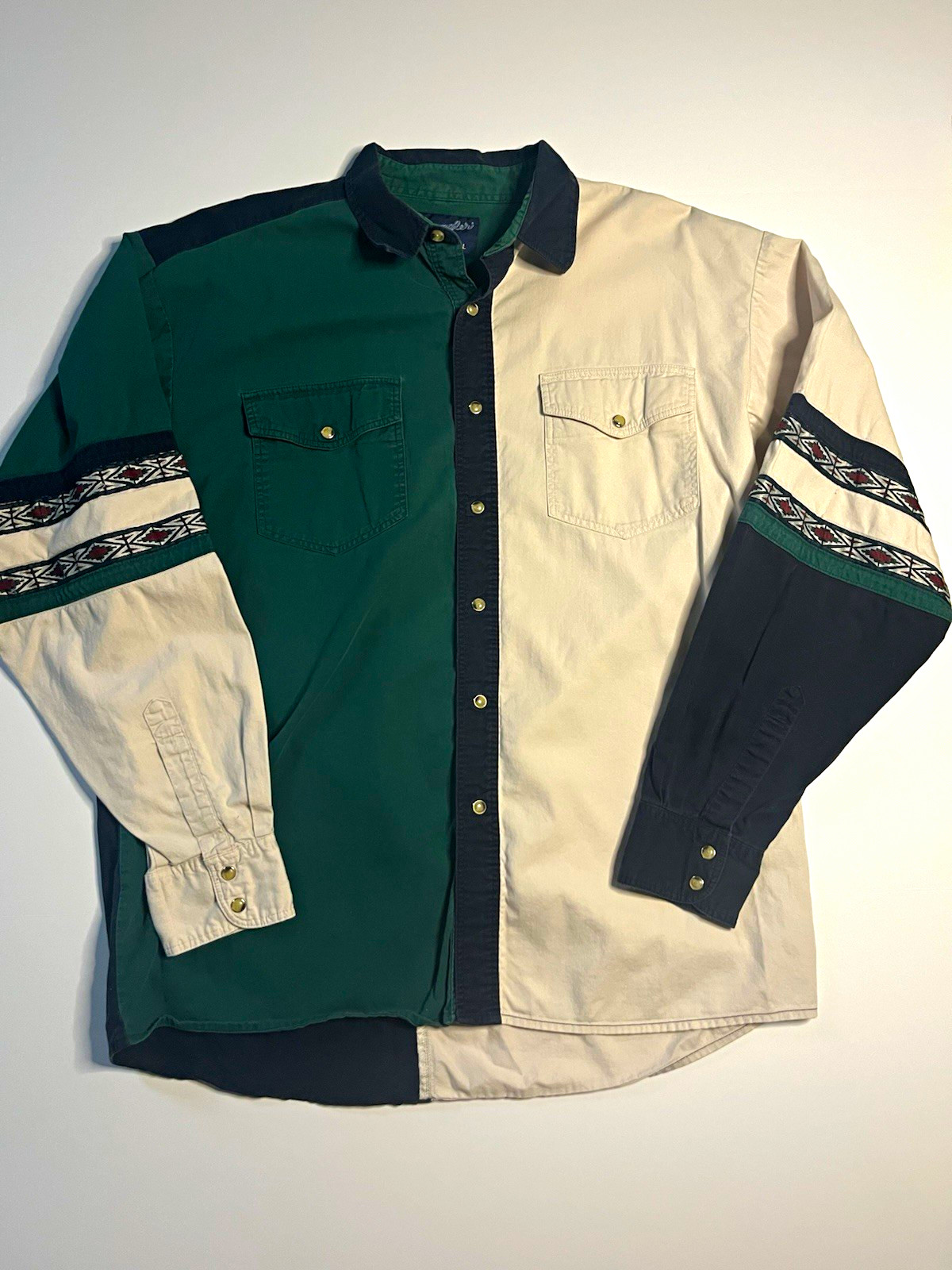 Wrangler Men\'s L Green/White/Black Colorblock Cotton Western Button-Up Pockets