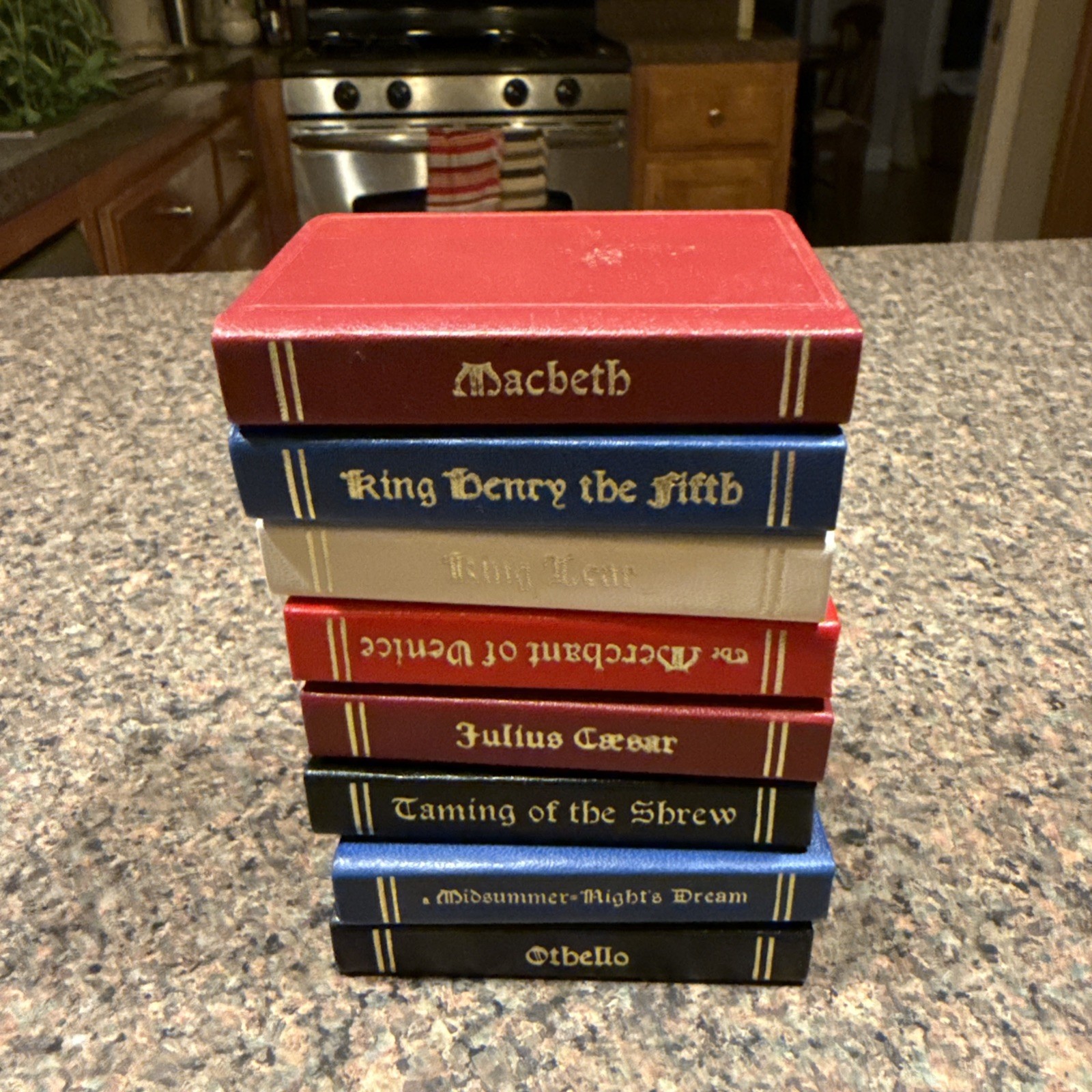 Vintage Mini Shakespeare book lot of 8