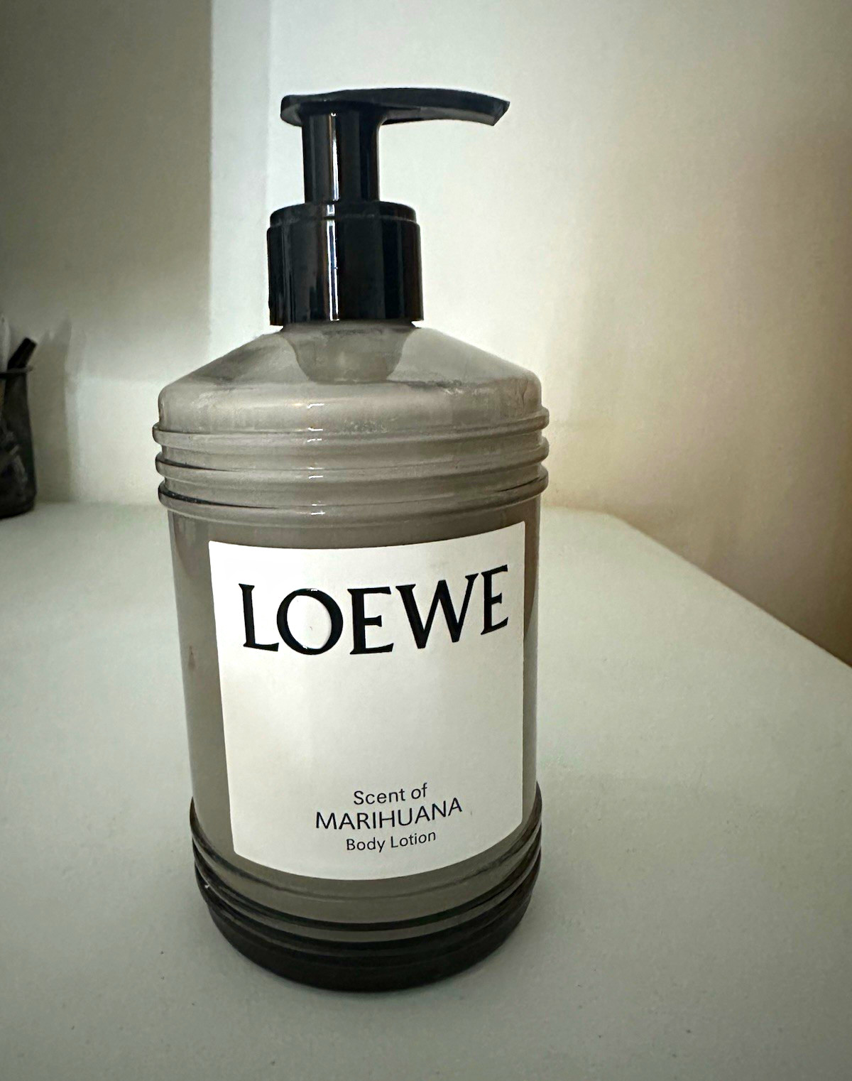 LOEWE Scent of Marihuana Body Lotion Moisturizer Aqua (Water) 12.3 fl oz LOEWE Scent of Marihuana Body Lotion Moisturizer Aqua (Water) 12.3 fl oz