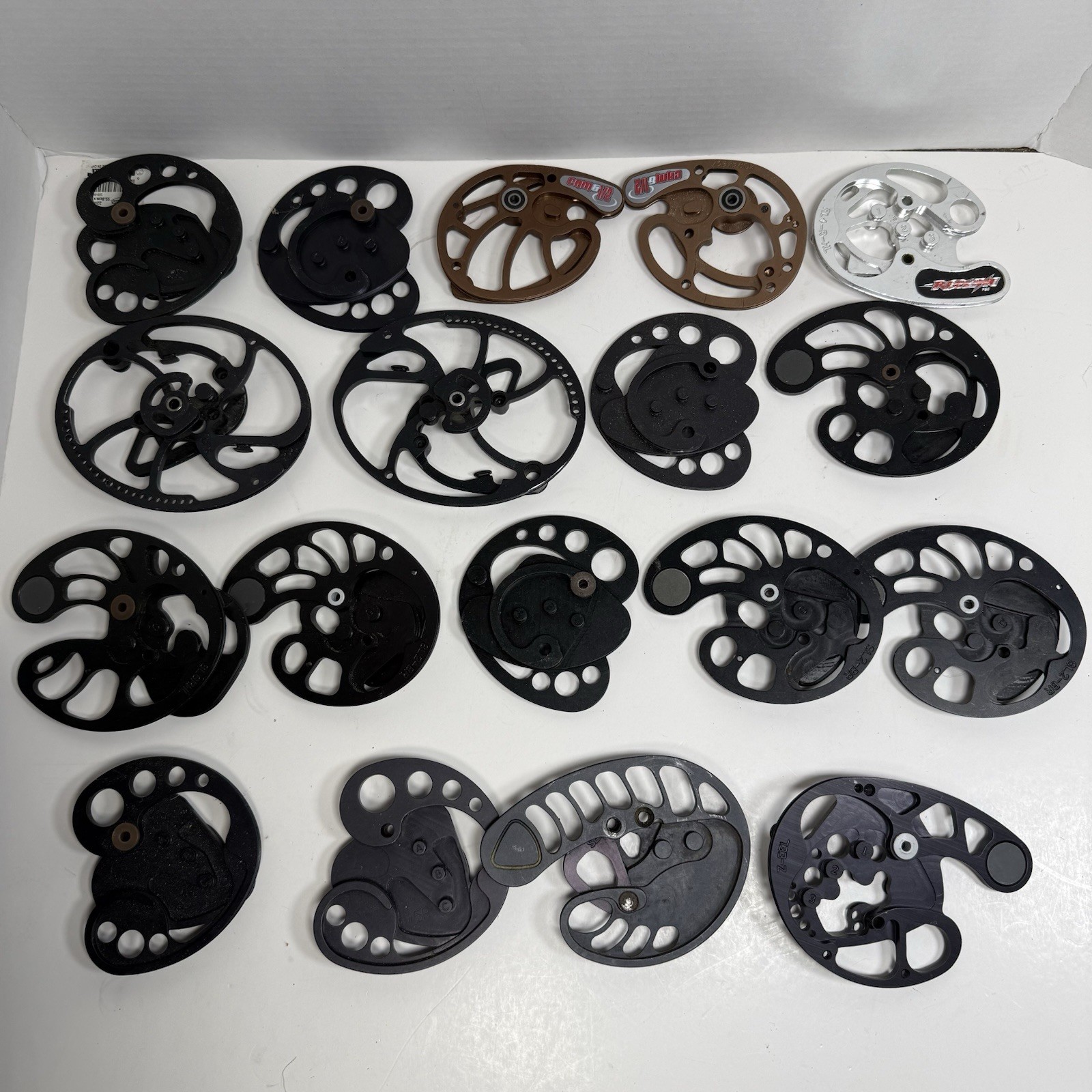 Compound Bow Cams Lot Of 18 Different Brands Matthews Hoyt