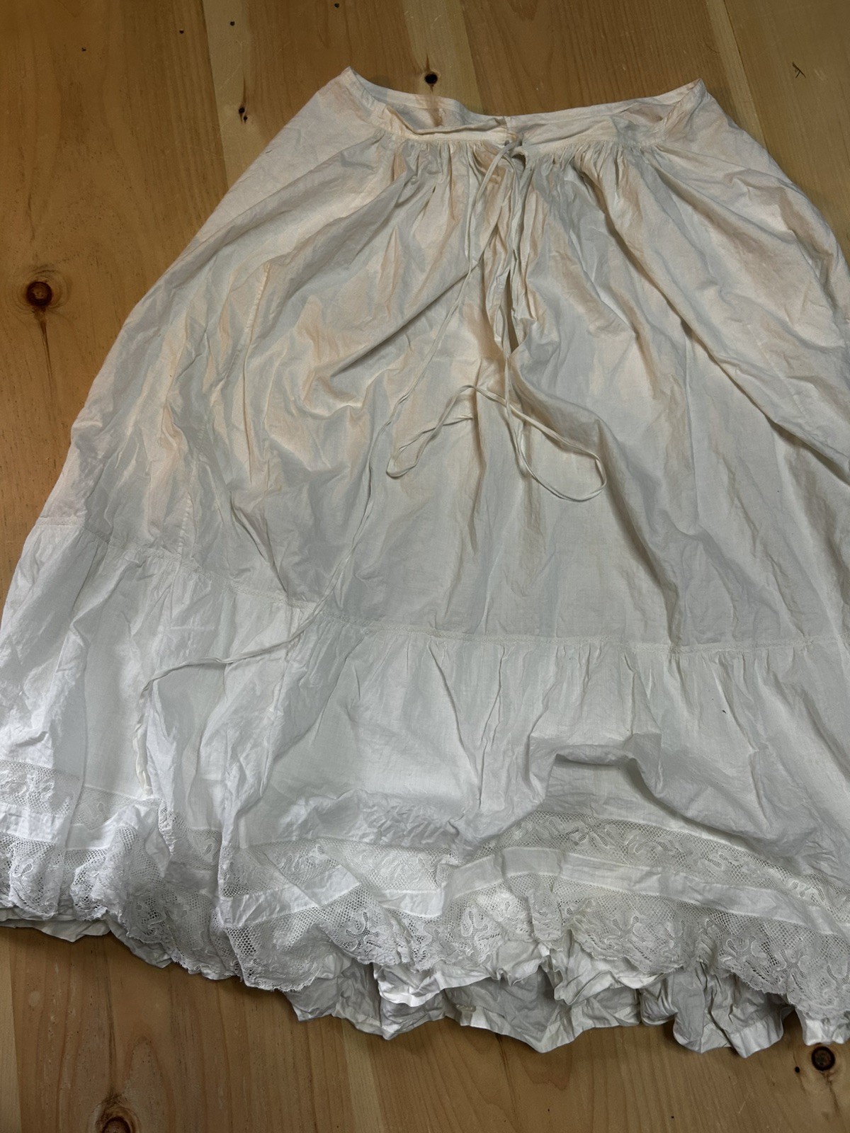 Antique Edwardian Victorian White Cotton Eyelet Lace Trim petticoat Skirt Antique Edwardian Victorian White Cotton Eyelet Lace Trim petticoat Skirt