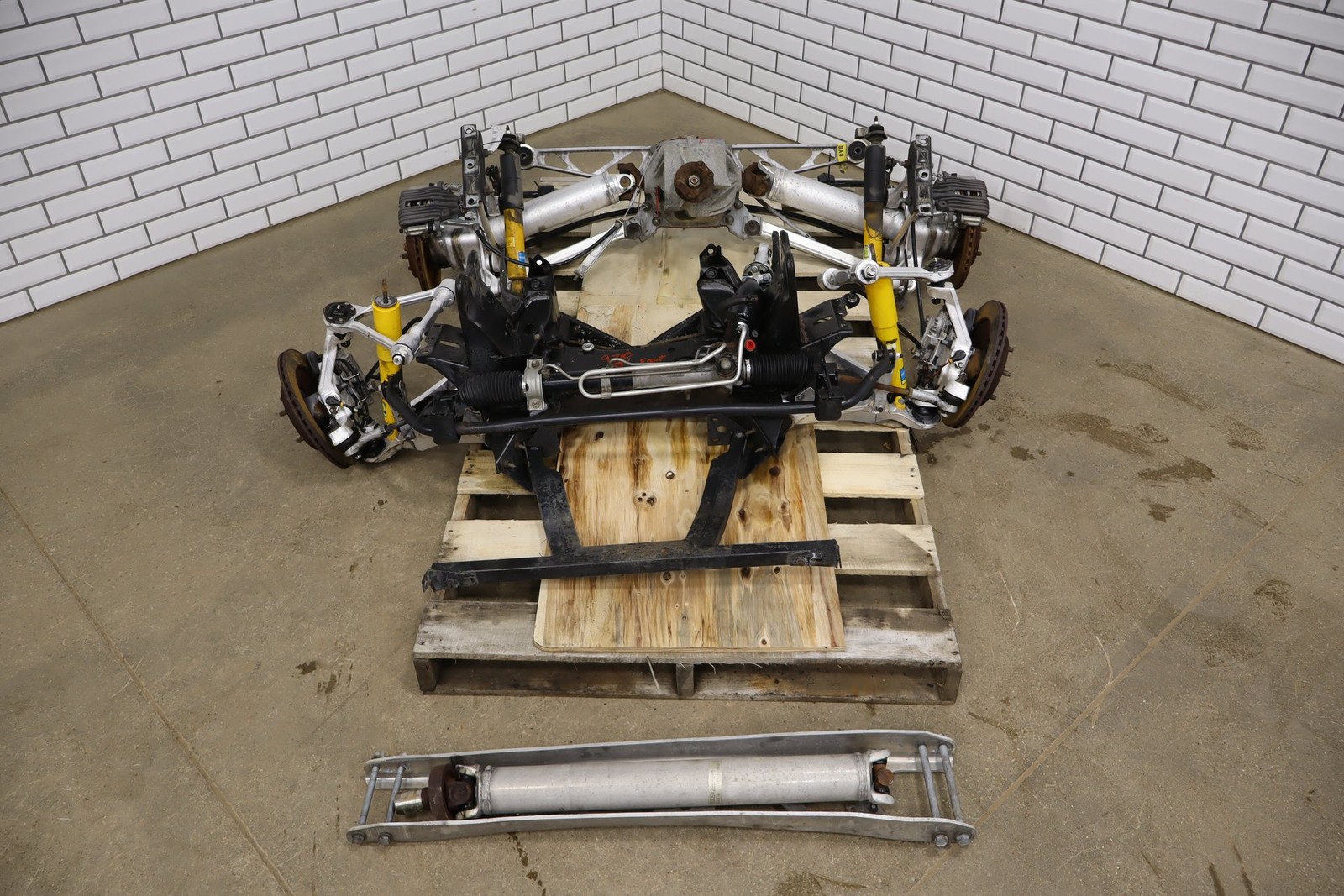 88-96 Corvette C4 - Front & Rear Suspension Dropouts W/ 2.73 Dana 36 Carrier