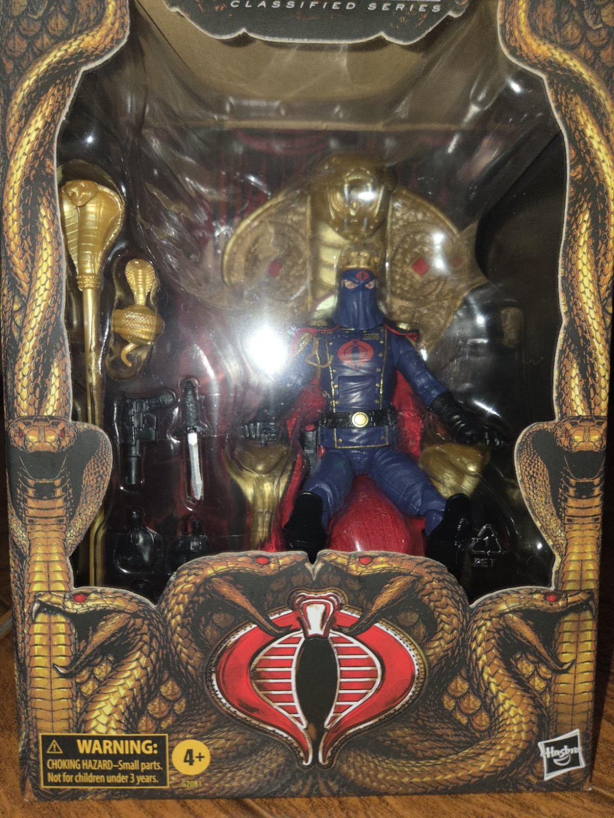 GI Joe Classified Deluxe Hooded Cobra Commander 221 Dress Uniform Throne IN HAND GI Joe Classified Deluxe Hooded Cobra Commander 221 Dress Uniform Throne IN HAND