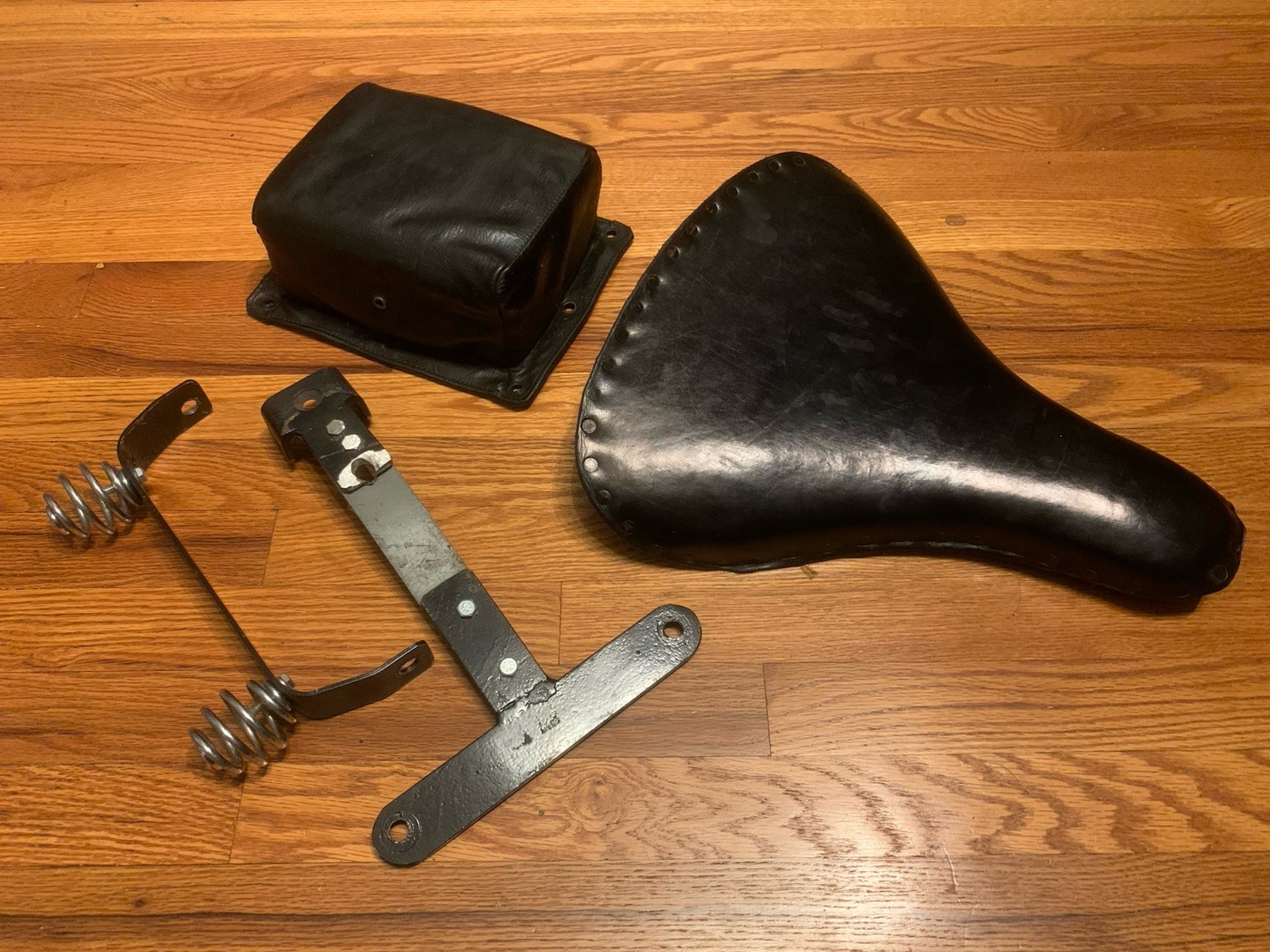 Original RARE Harley WR KR seat With P Pad Pillion Pad Heavy Thick Leather