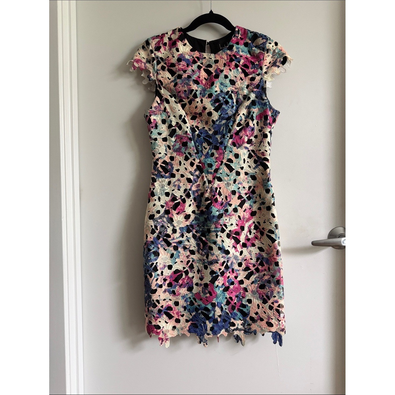 Nicole Miller Floral CutoutLace Multicolor Sheath Dress - Very good cond Sz 4 Nicole Miller Floral CutoutLace Multicolor Sheath Dress - Very good cond Sz 4