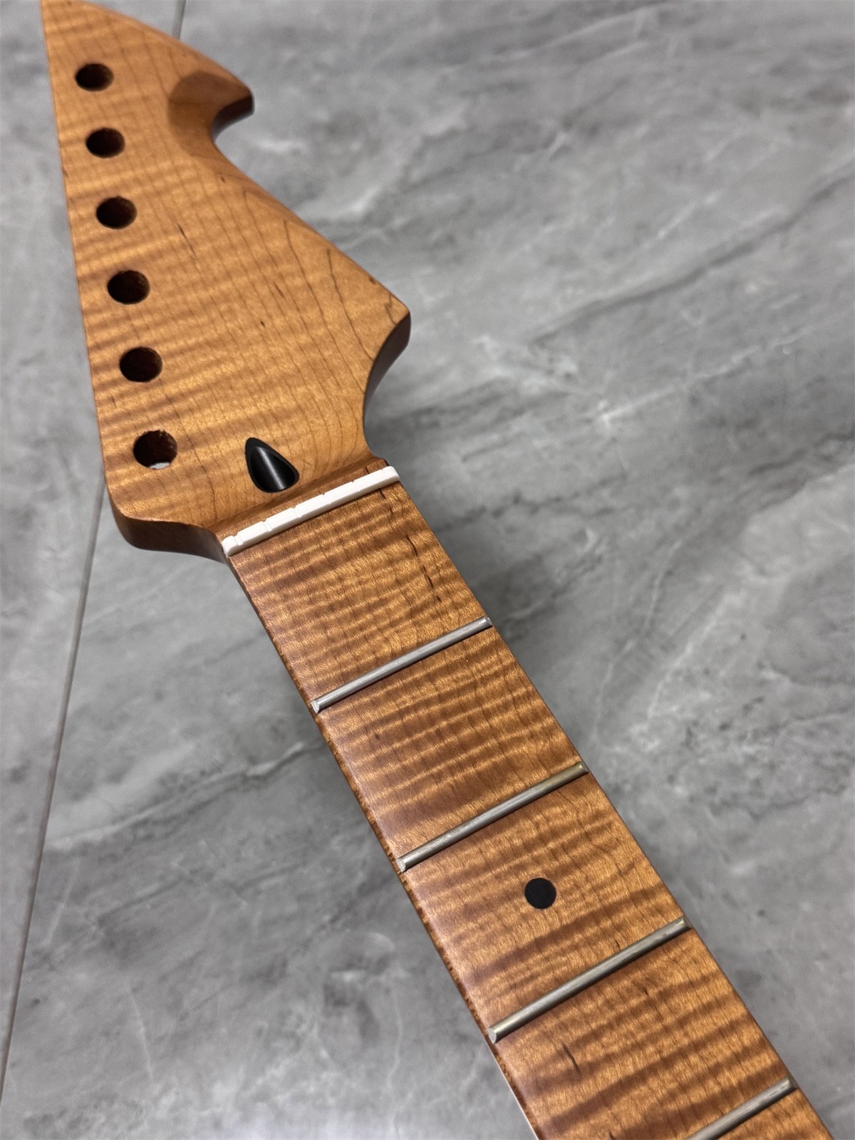 Unique head 22Fret 28inch Roasted flame Maple Baritone guitar Neck part