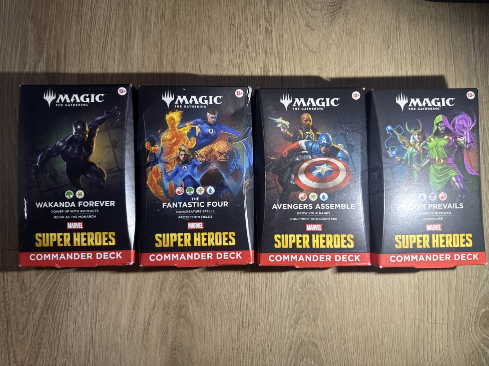 Magic: The Gathering - Marvel Super Heros - Commander Decks Bundle (4 Decks)