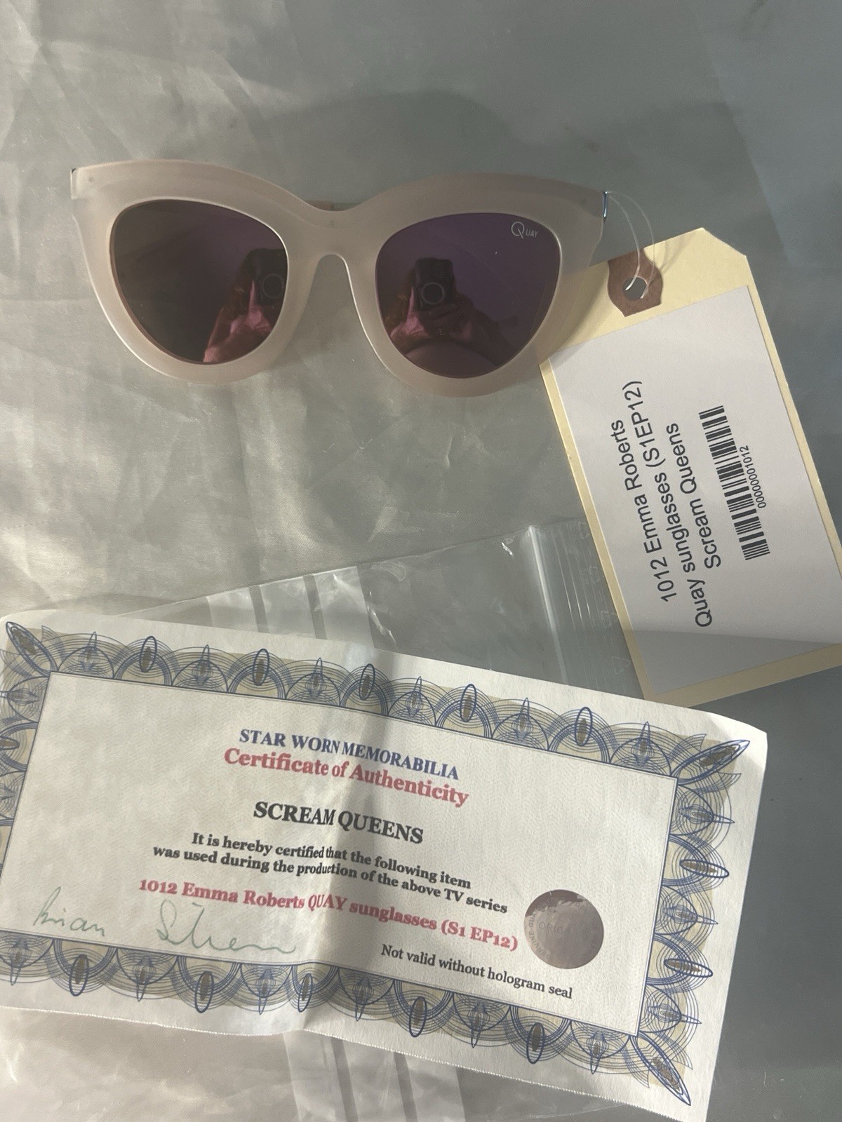 Quay sunglasses worn by emma Roberts in Scream Queen W/COA