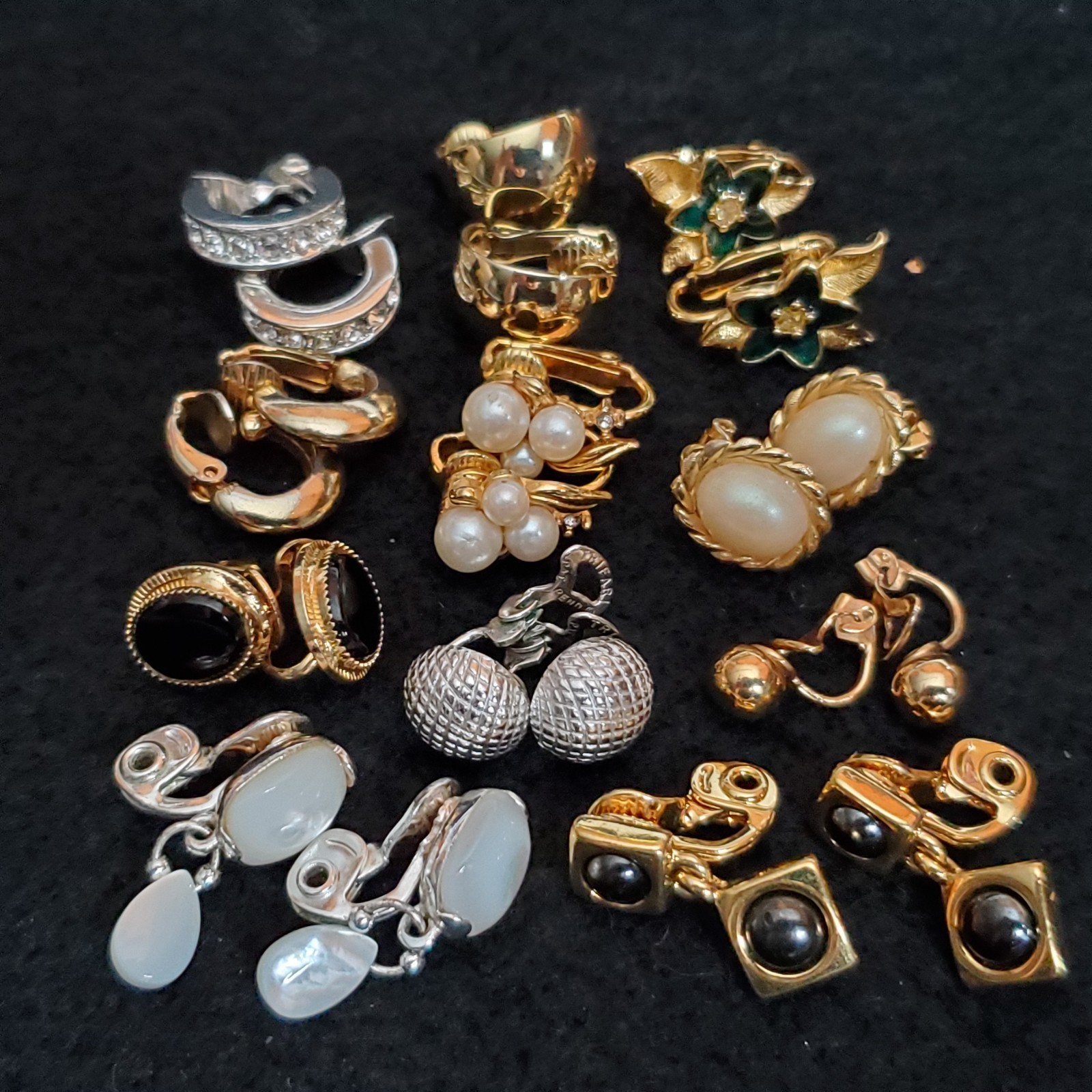 Vintage Earrings Monet Avon Trifari Gold Silver Tone Small Clip On Lot of 11 Vintage Earrings Monet Avon Trifari Gold Silver Tone Small Clip On Lot of 11