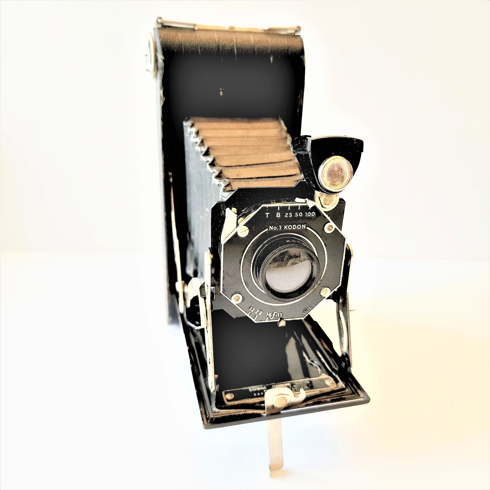 Vintage Eastman Kodak Junior Six-16  No. 1 f-11 Kodon Shutter Pocket Camera- USA