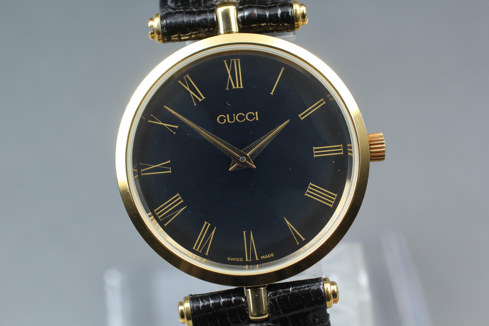 [Near MINT] GUCCI 2000M 30mm Black Dial Gold Quartz Men\'s Watch From JAPAN