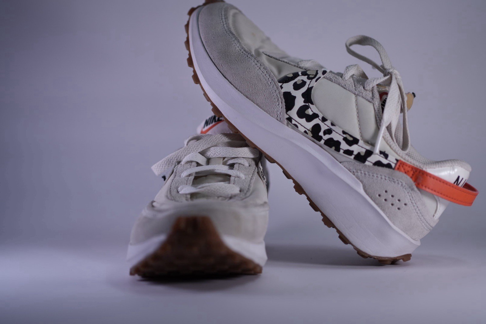 Nike Waffle Debut Women\'s Sneakers – Size 6.5 – Cream/Orange – Pre-Owned