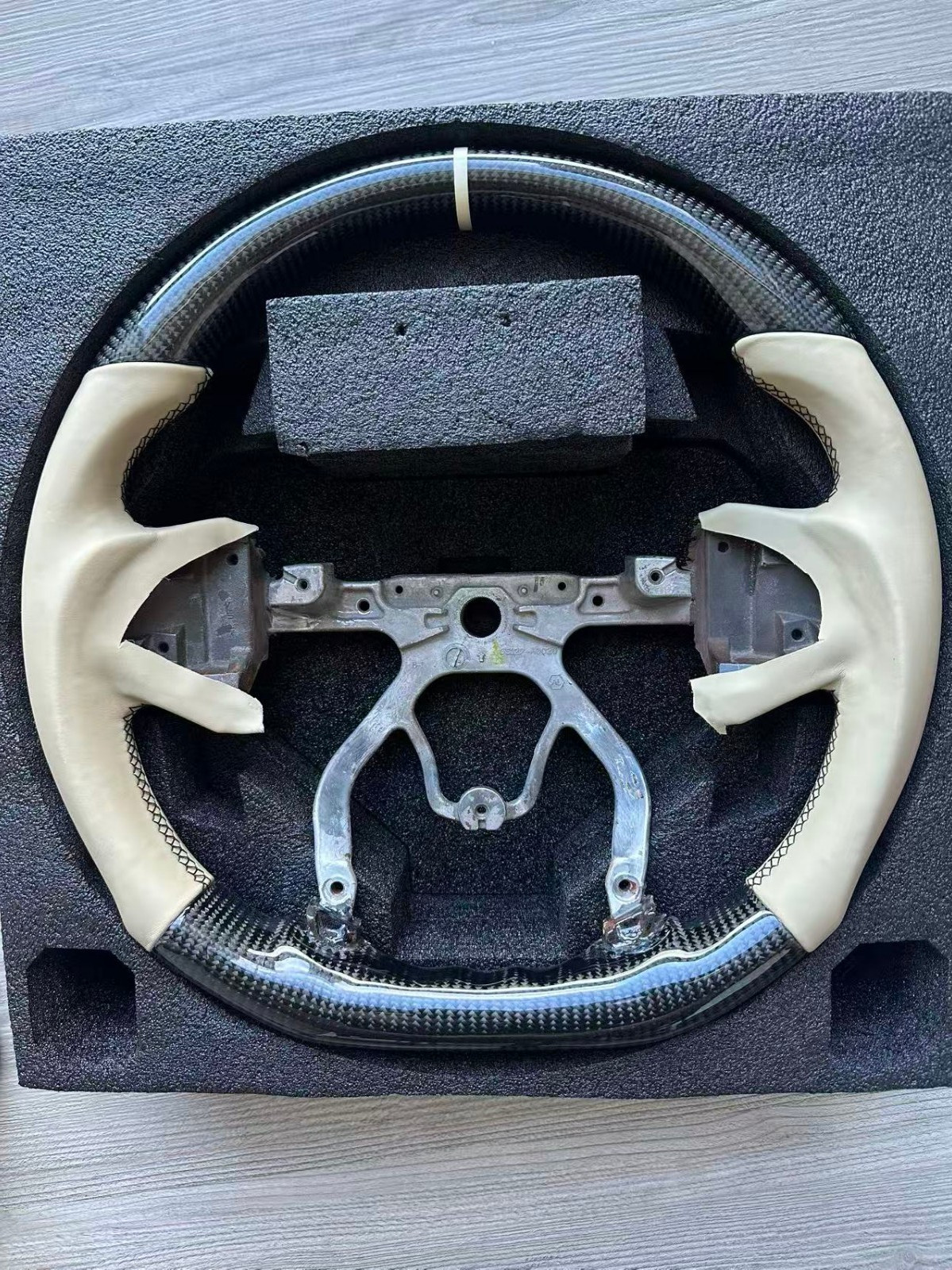 Carbon Fiber Steering Wheel Cadillac (15\'-20\') Escalade (13\'-19\') XTS (14\'-16\') Carbon Fiber Steering Wheel Cadillac (15\'-20\') Escalade (13\'-19\') XTS (14\'-16\')