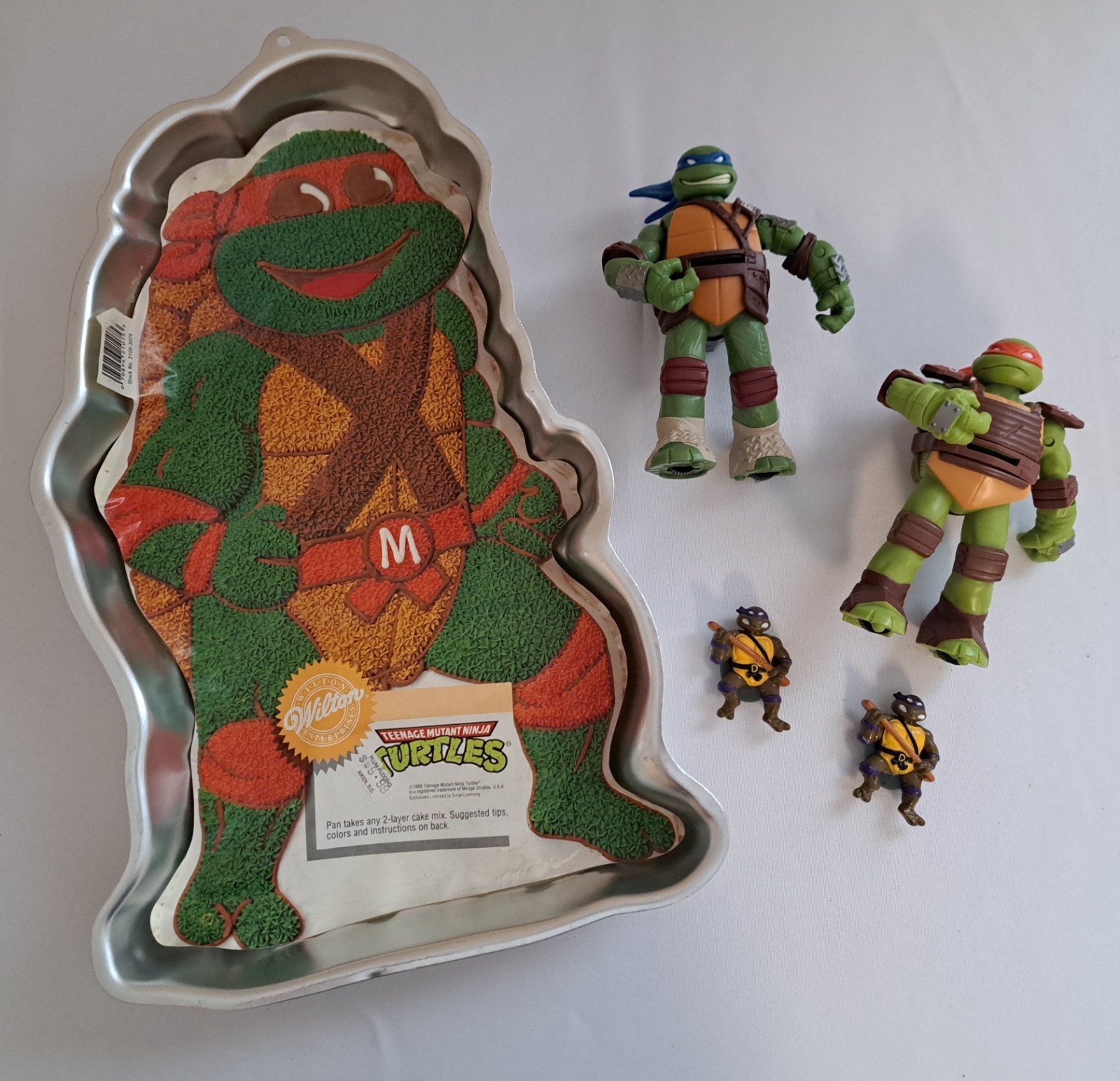VTG 1989 TMNT Michelangelo Wilton Cake Pan 2105-3075 Ninja Turtles + more TMNTs