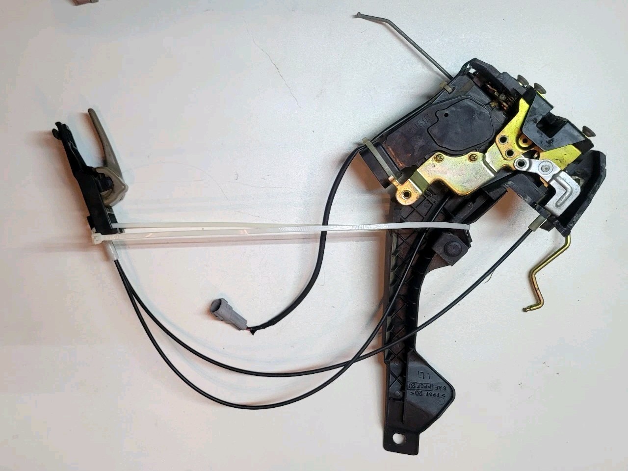 Genuine Toyota Tundra Front Left Driver Door Power Lock Latch Actuator 00-03 OEM