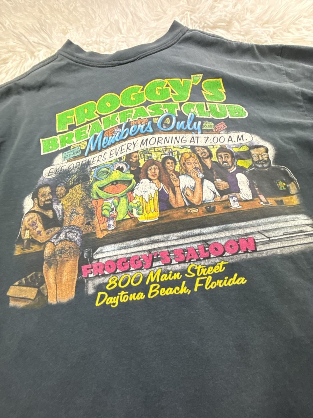 Vintage Froggy\'s Saloon Daytona Beach Florida Graphic Pocket T-Shirt