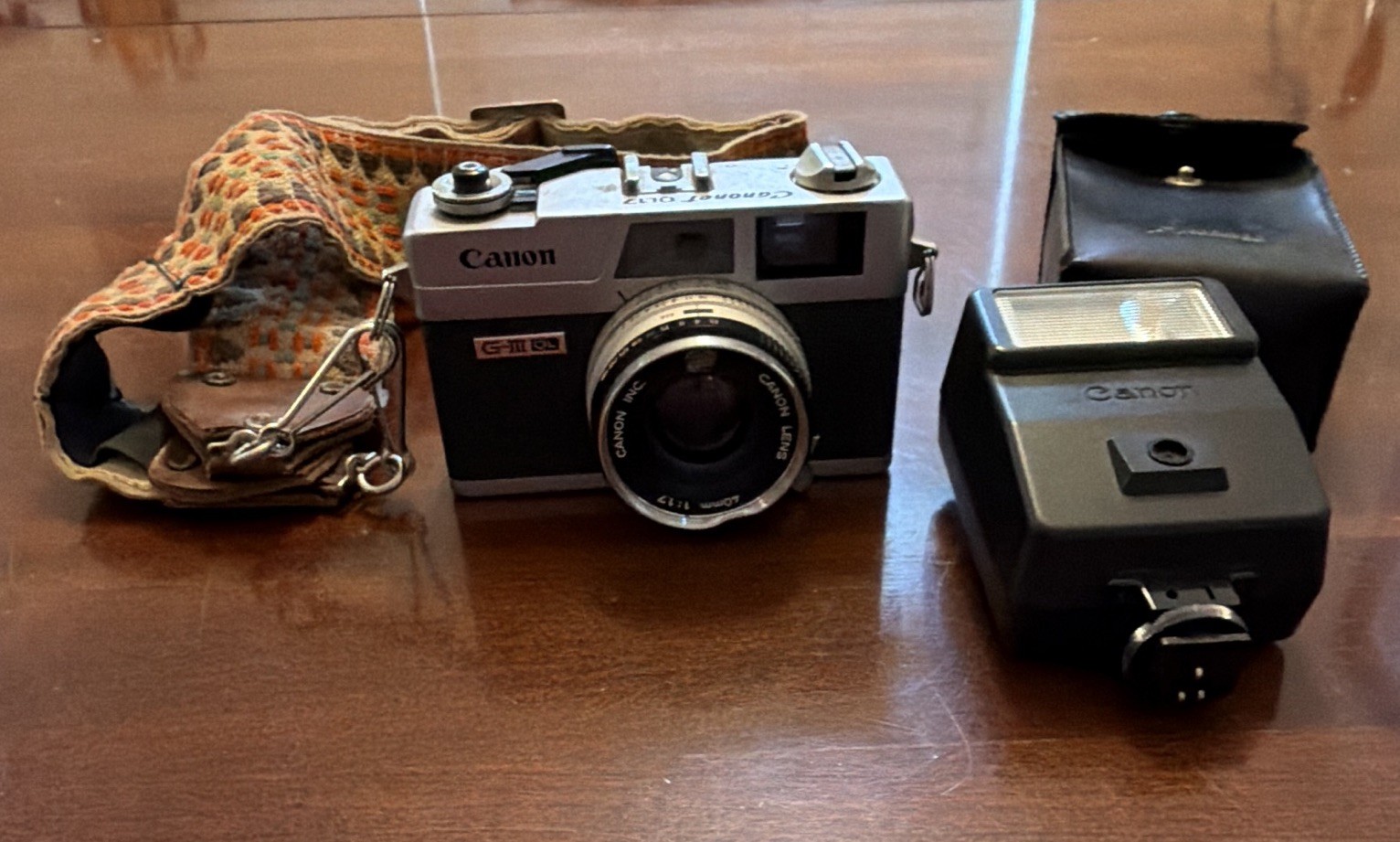 Canon Canonet QL17 G-III Silver Vintage Rangefinder Film Camera w Flash & Strap Canon Canonet QL17 G-III Silver Vintage Rangefinder Film Camera w Flash & Strap