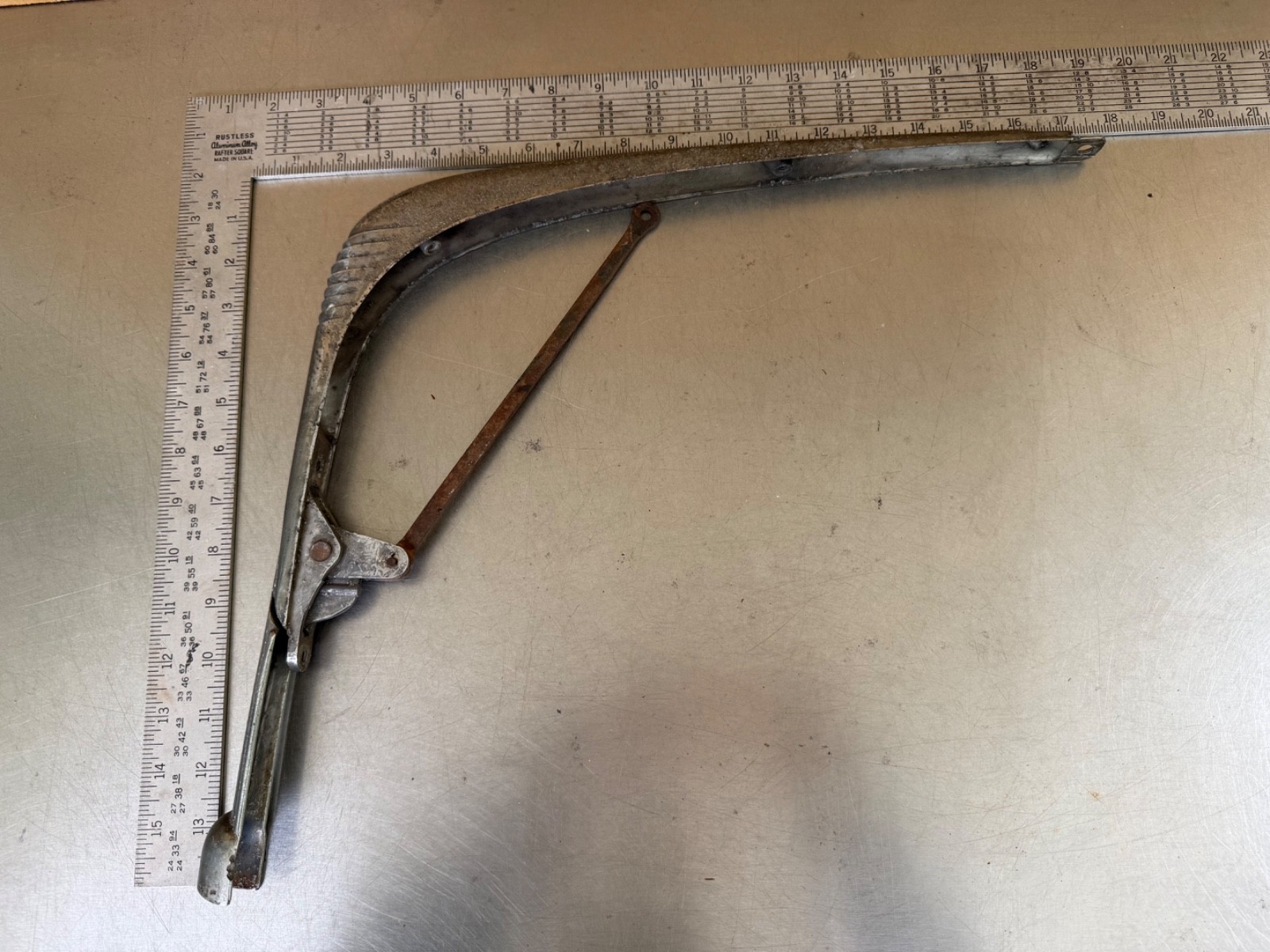 1939 Ford Hood V8 Deluxe Ornament Trim & Hood Latch OEM ?