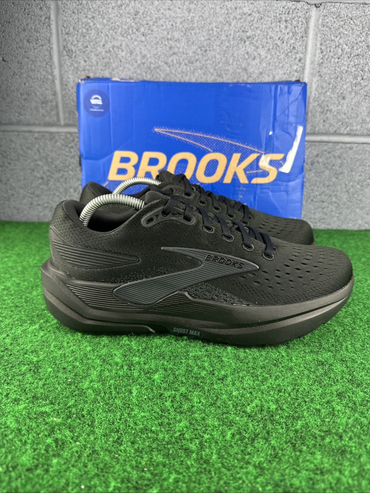 Size 9.5 - Brooks Ghost Max 3 Black Ebony