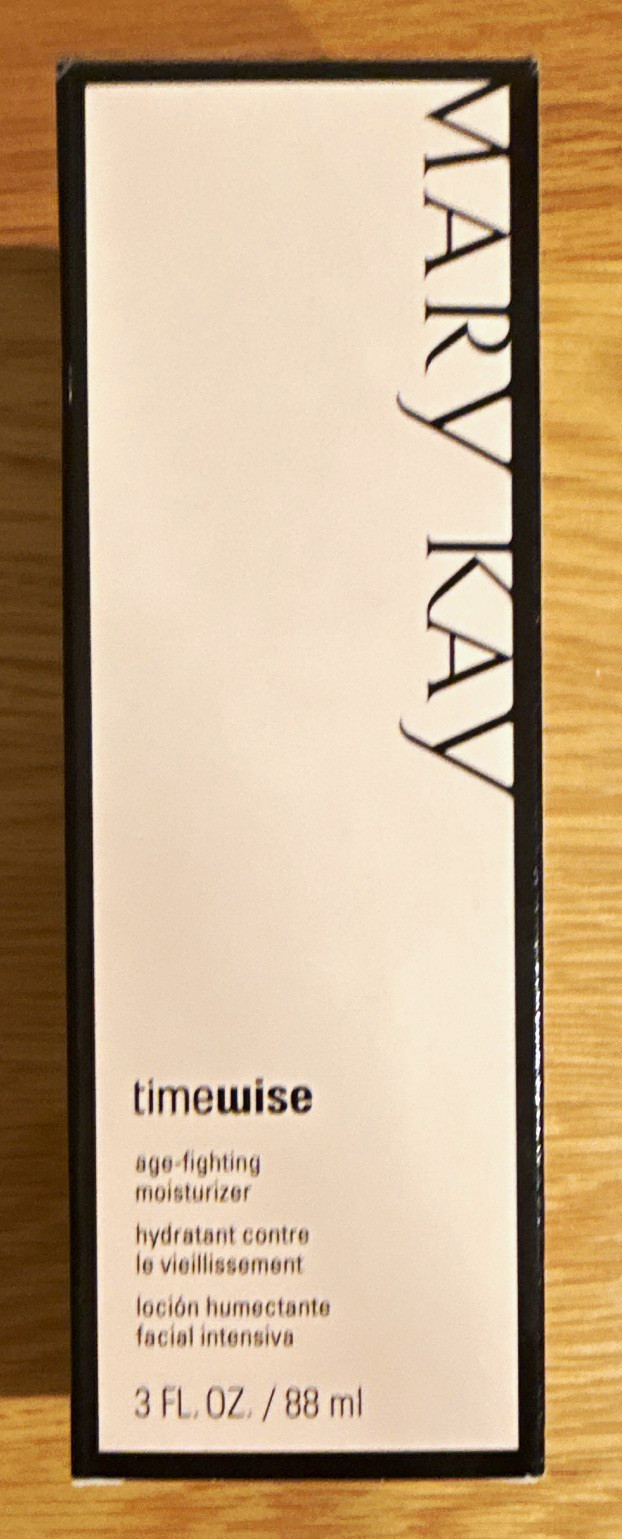 Mary Kay TimeWise Oil-Free Anti-Aging Face Moisturizer 3 fl oz / 88 ml Mary Kay TimeWise Oil-Free Anti-Aging Face Moisturizer 3 fl oz / 88 ml