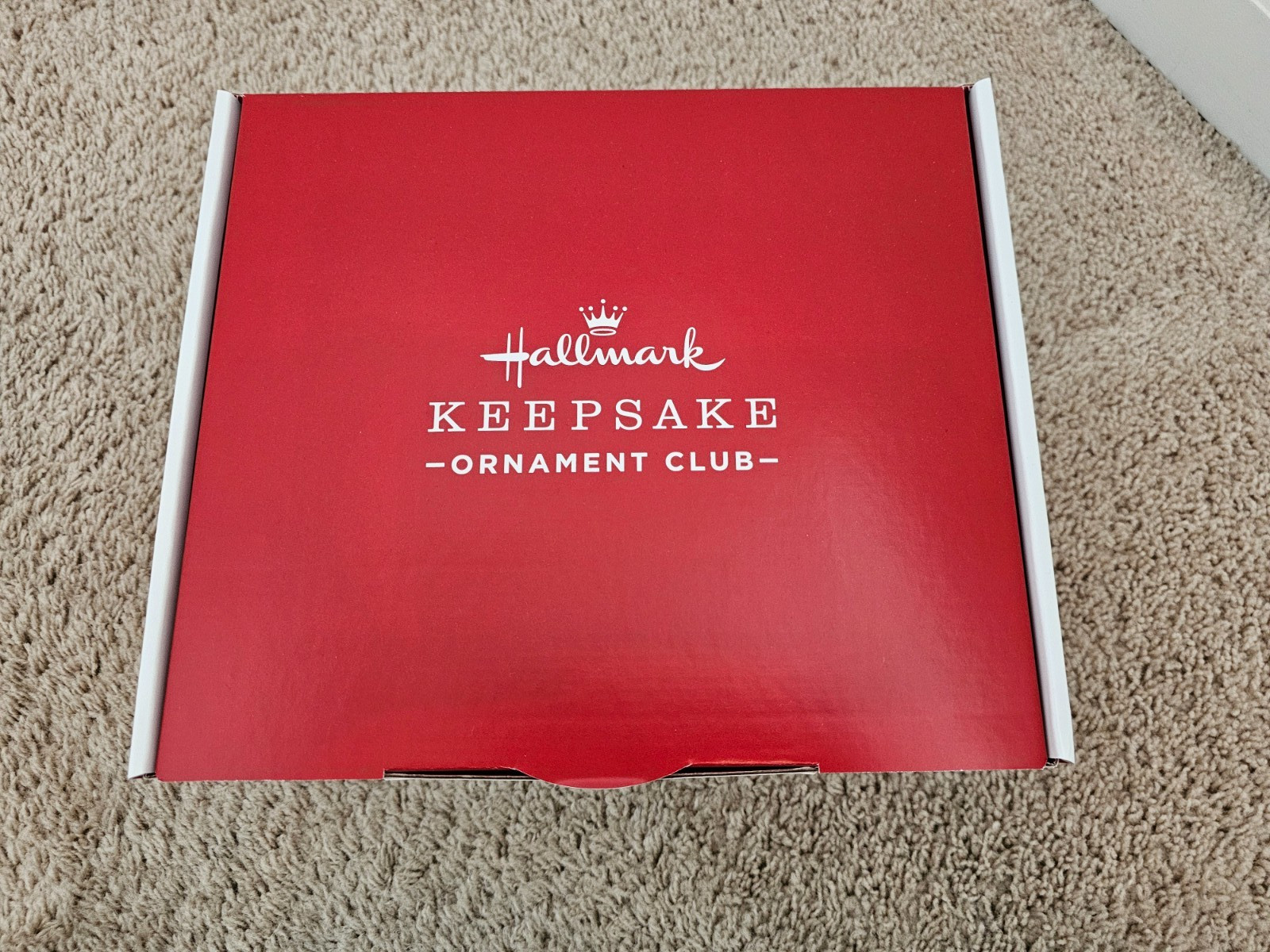 Brand New 2026 Hallmark Keepsake Ornament Club Member Exclusive 3 ornaments & ta