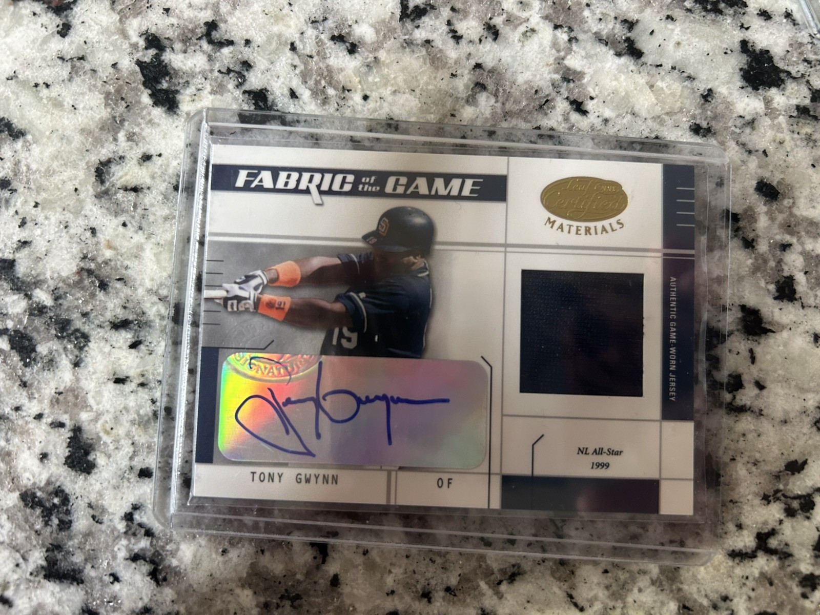 2003 LEAF CERTIFIED MATERIALS FABRIC OF THE GAME Auto/Jersey/50  TONY GWYNN