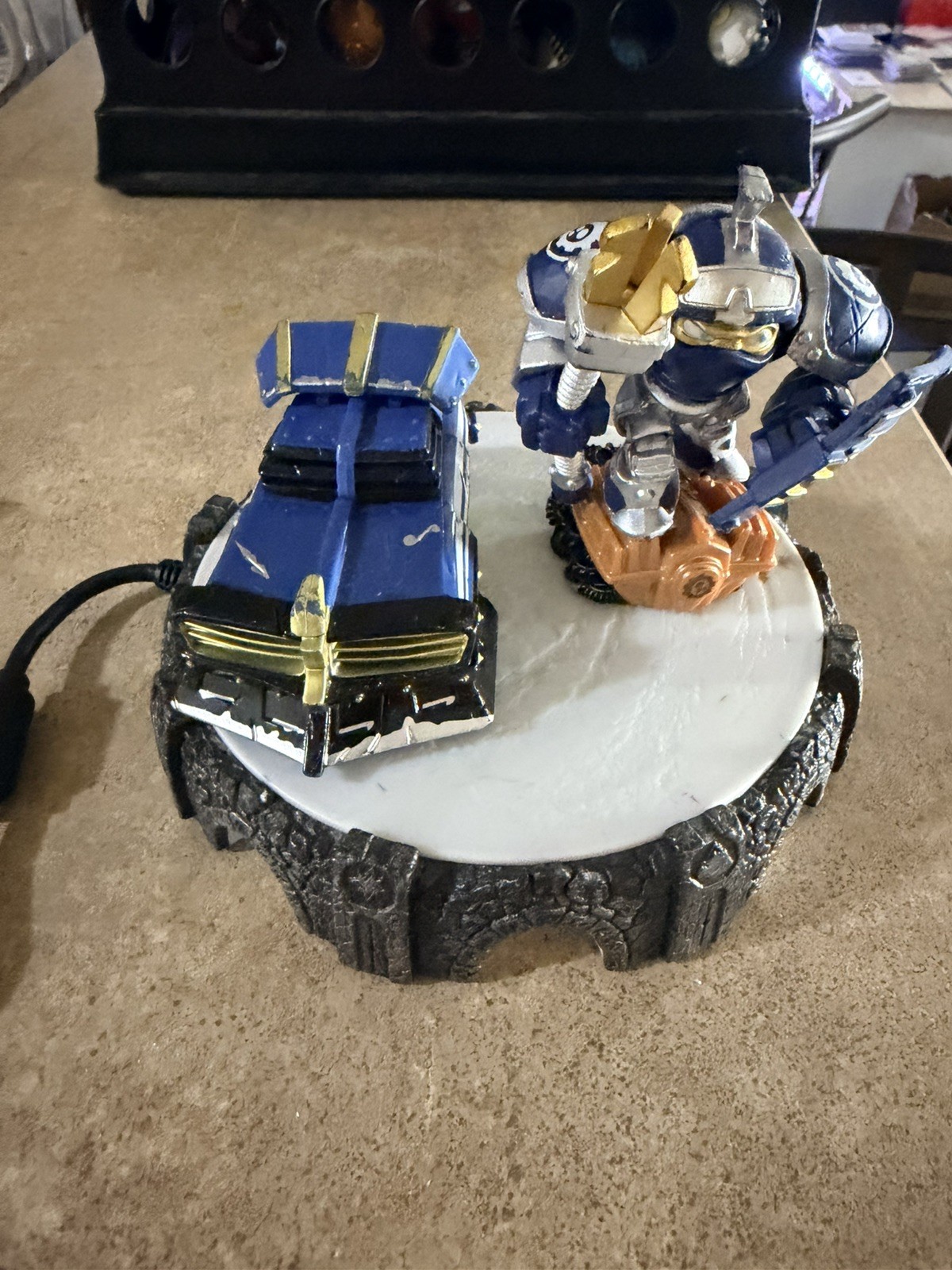 Skylanders Superchargers High Volt Figure and Shield Striker