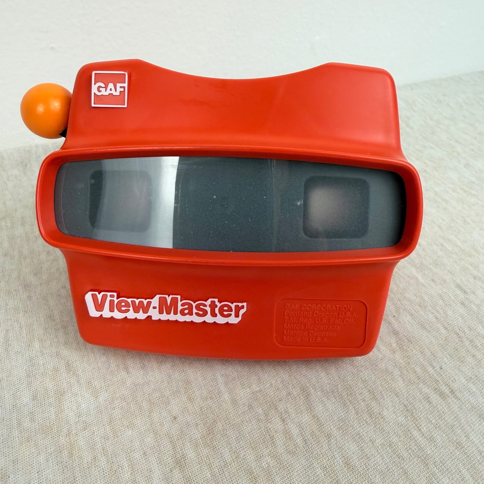 Vintage GAF View-Master Viewer 26 Reels Disney Oz Sharks Bambi Tested