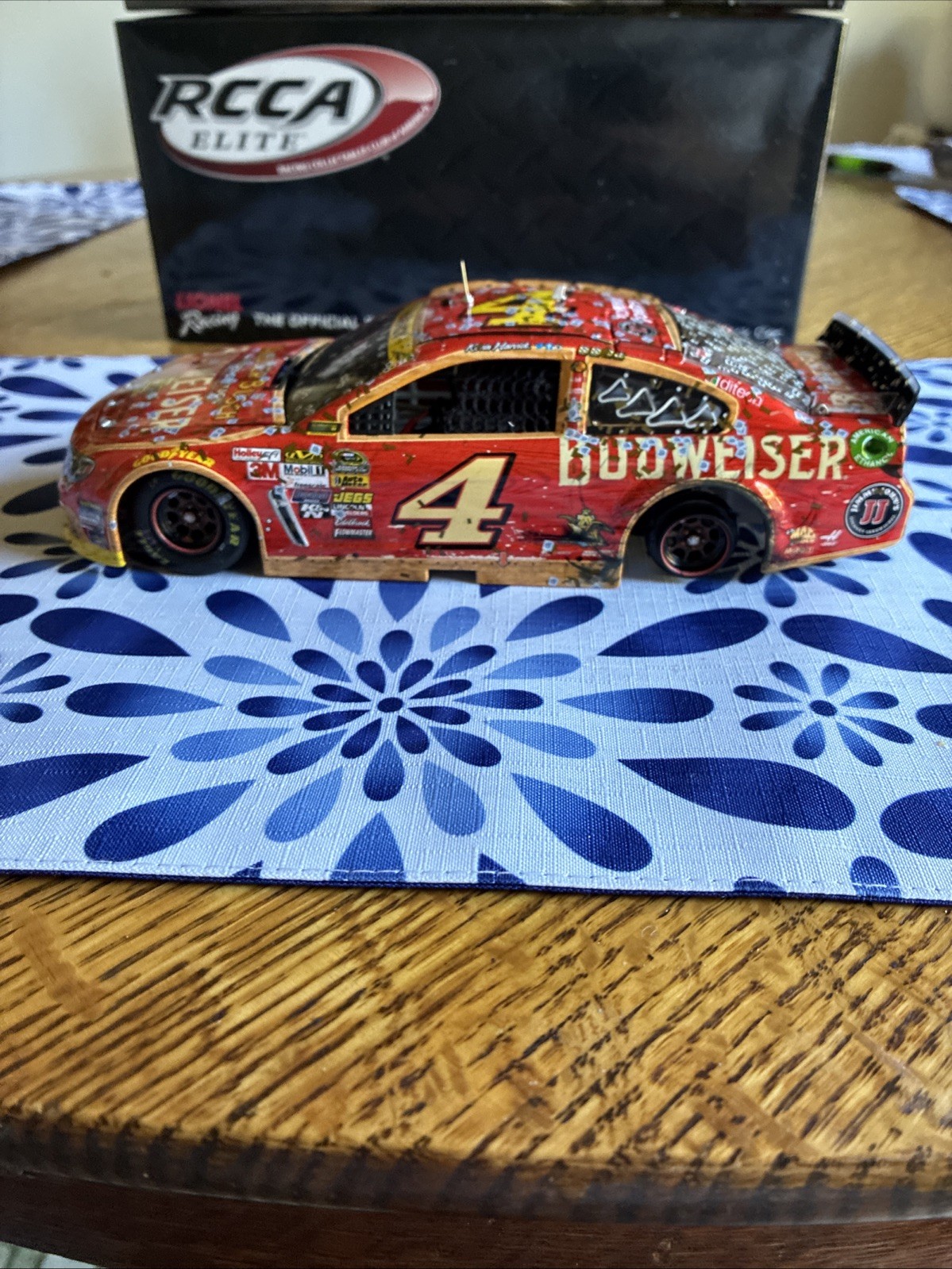 Kevin Harvick 1/24 2014 #4 KBudweiser Holiday  Packaging Phoenix  Raced Win
