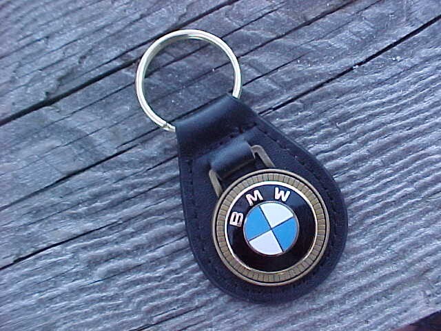 BMW LOGO LEATHER KEY FOB NOS ANTIQUE GOLD HARDWARE HIGH QUALITY CLASSY