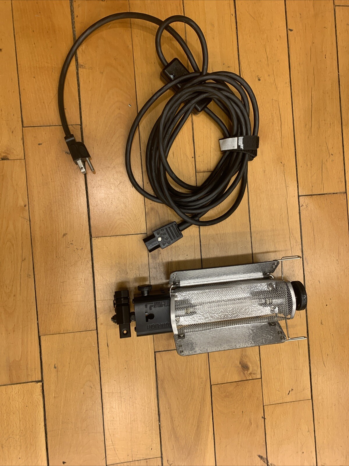 Lowel Tota-light Wide Angle Quartz Light Lowel Tota-light Wide Angle Quartz Light