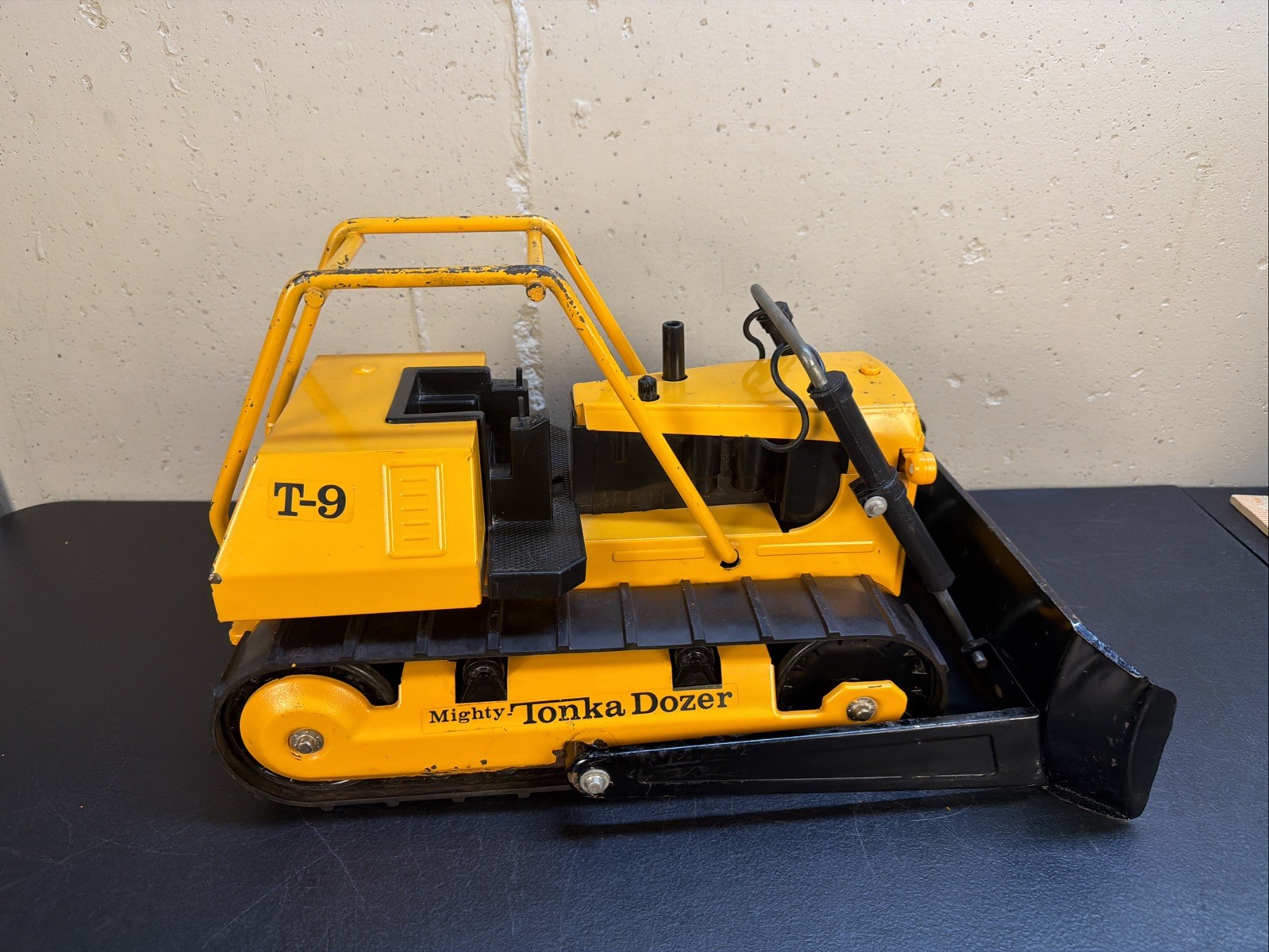 Jcpenney Exclusive Orange Mighty Tonka Bulldozer T9 3907  Large 17 Inch Jcpenney Exclusive Orange Mighty Tonka Bulldozer T9 3907  Large 17 Inch