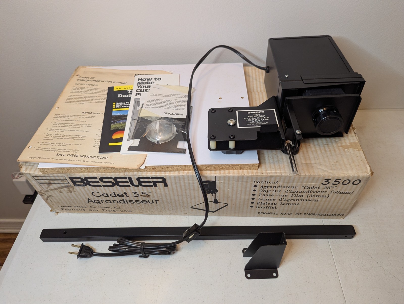 Beseler Cadet 35 Agrandisseur Photo Enlarger 50mm Lens 35mm Film w Base Untested Beseler Cadet 35 Agrandisseur Photo Enlarger 50mm Lens 35mm Film w Base Untested