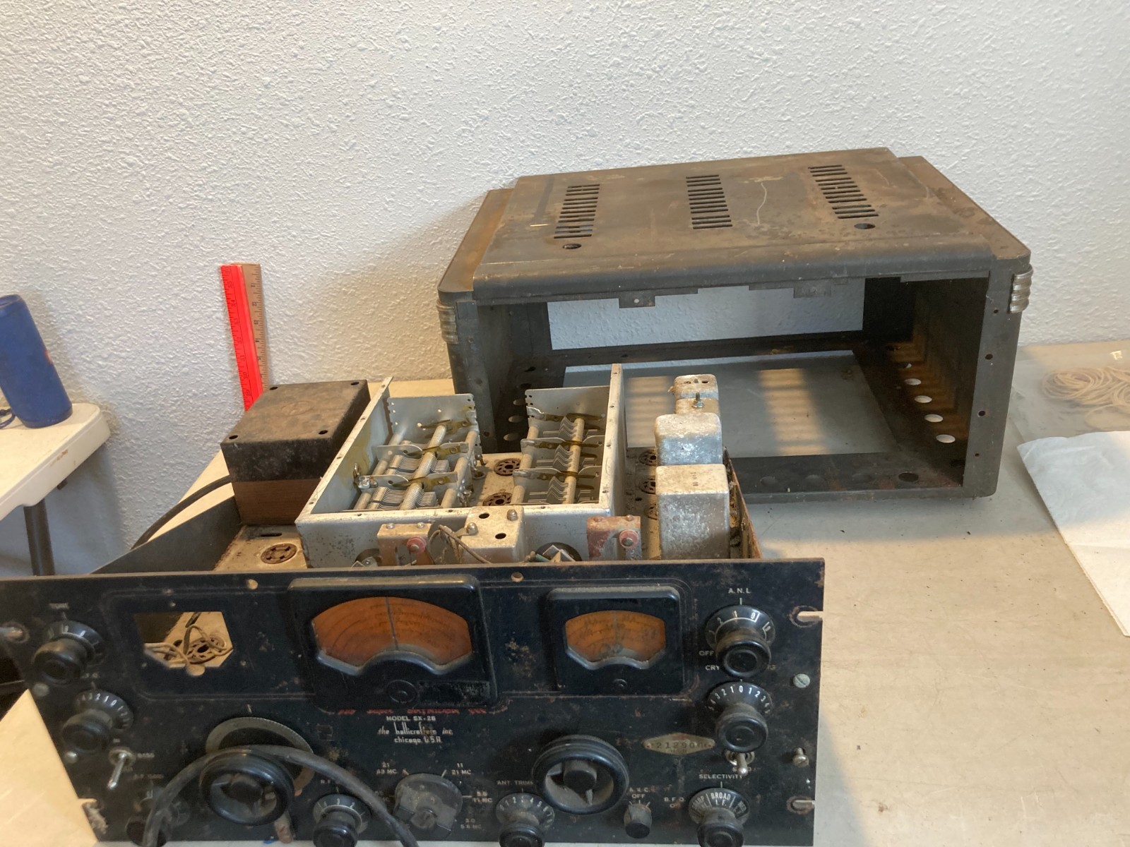Vintage Hallicrafters Super Skyrider Receiver SX-28 WW2 1940s PARTS REPAIR ONLY Vintage Hallicrafters Super Skyrider Receiver SX-28 WW2 1940s PARTS REPAIR ONLY