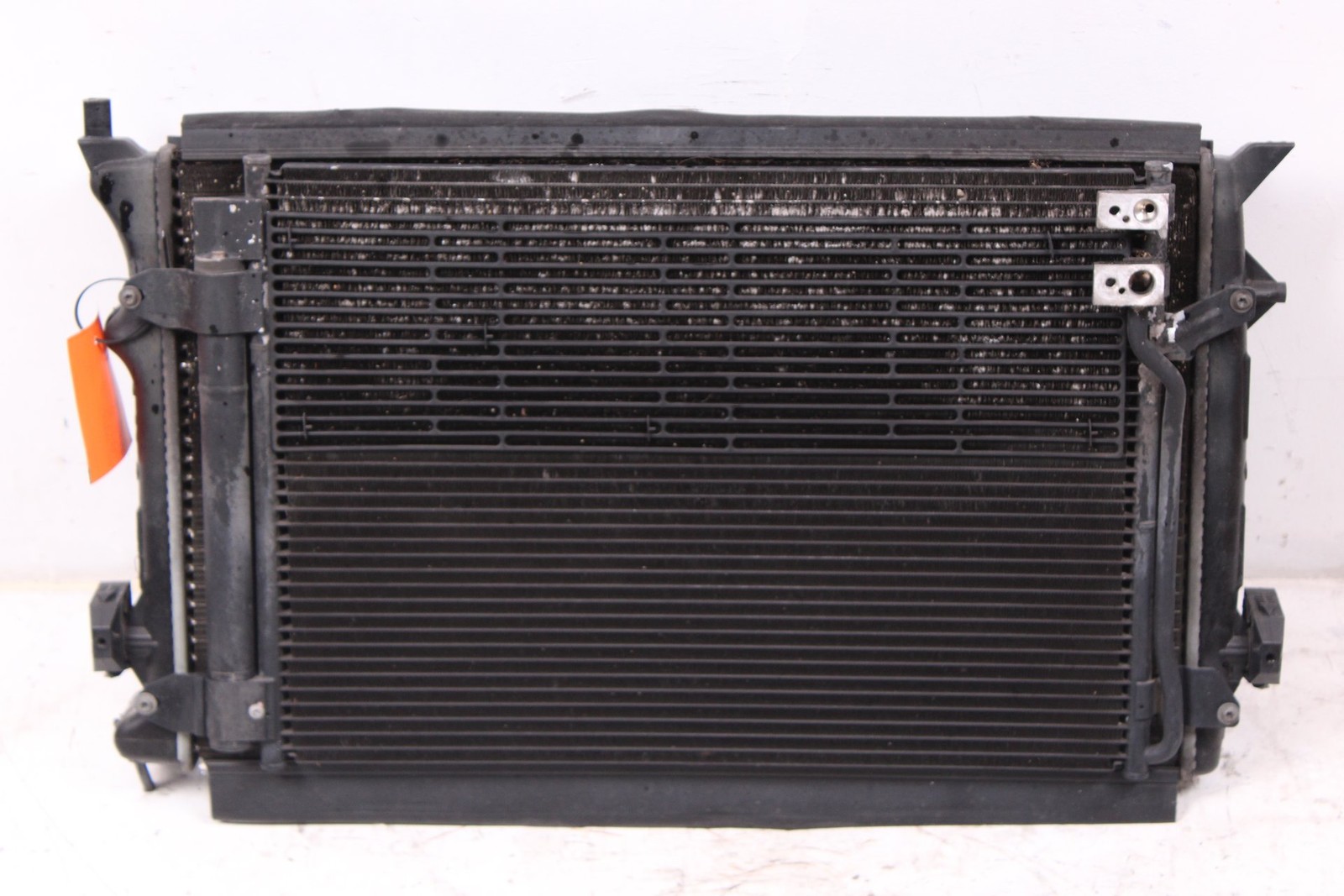 2012-2019 Volkswagen Beetle 5C Hatchback Radiators Set And Cooling Fan Assembly