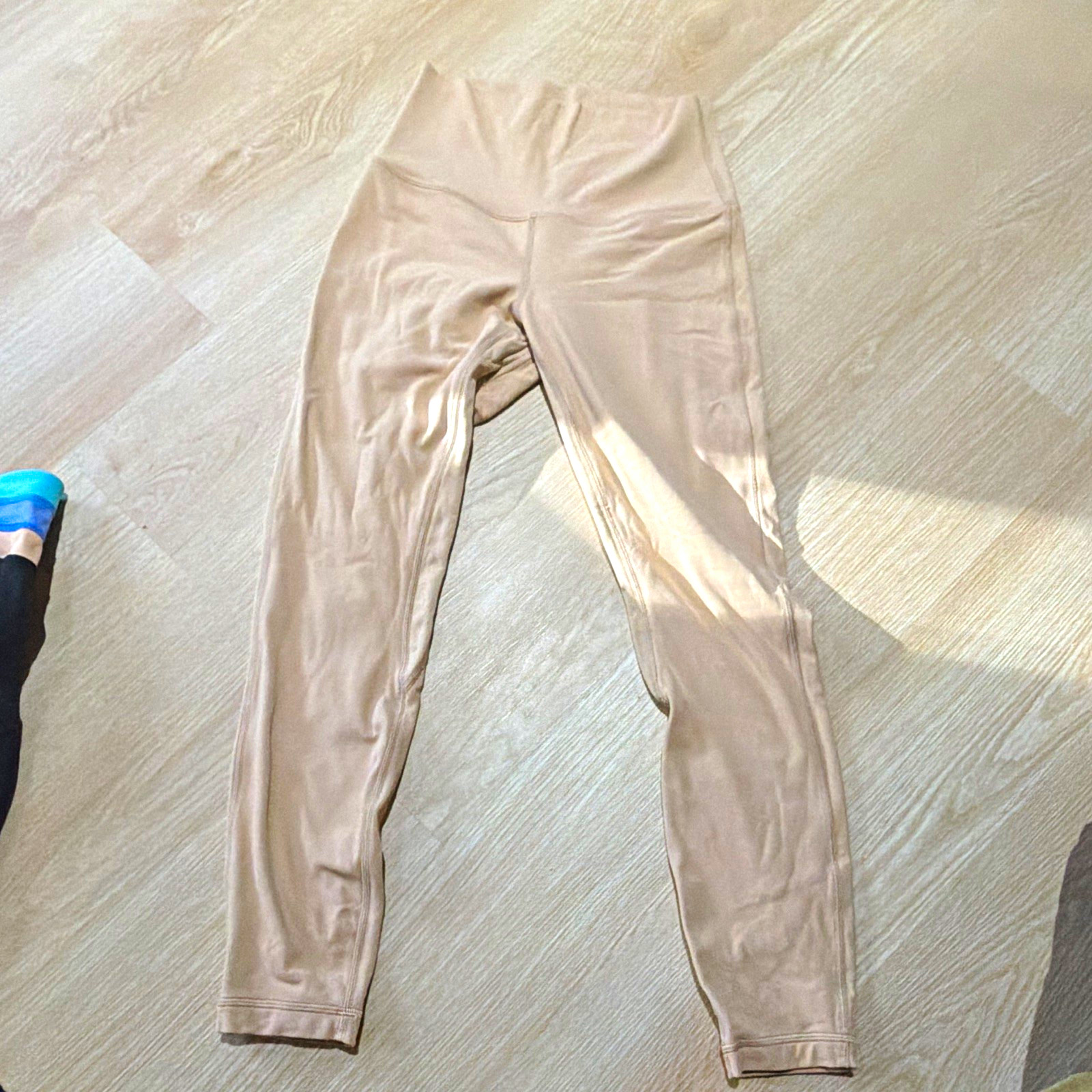 lululemon athletica Beige Women’s Ankle Leggings Solid Stretch Logo lululemon athletica Beige Women’s Ankle Leggings Solid Stretch Logo