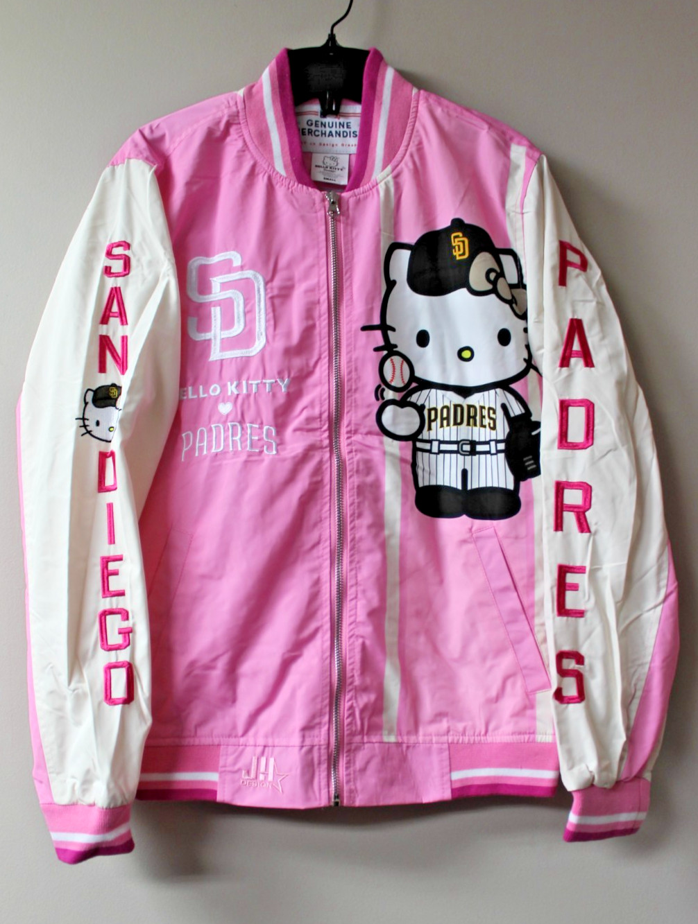 New MLB San Diego Padres Hello Kitty embroidery poly jacket men\'s L slim fit