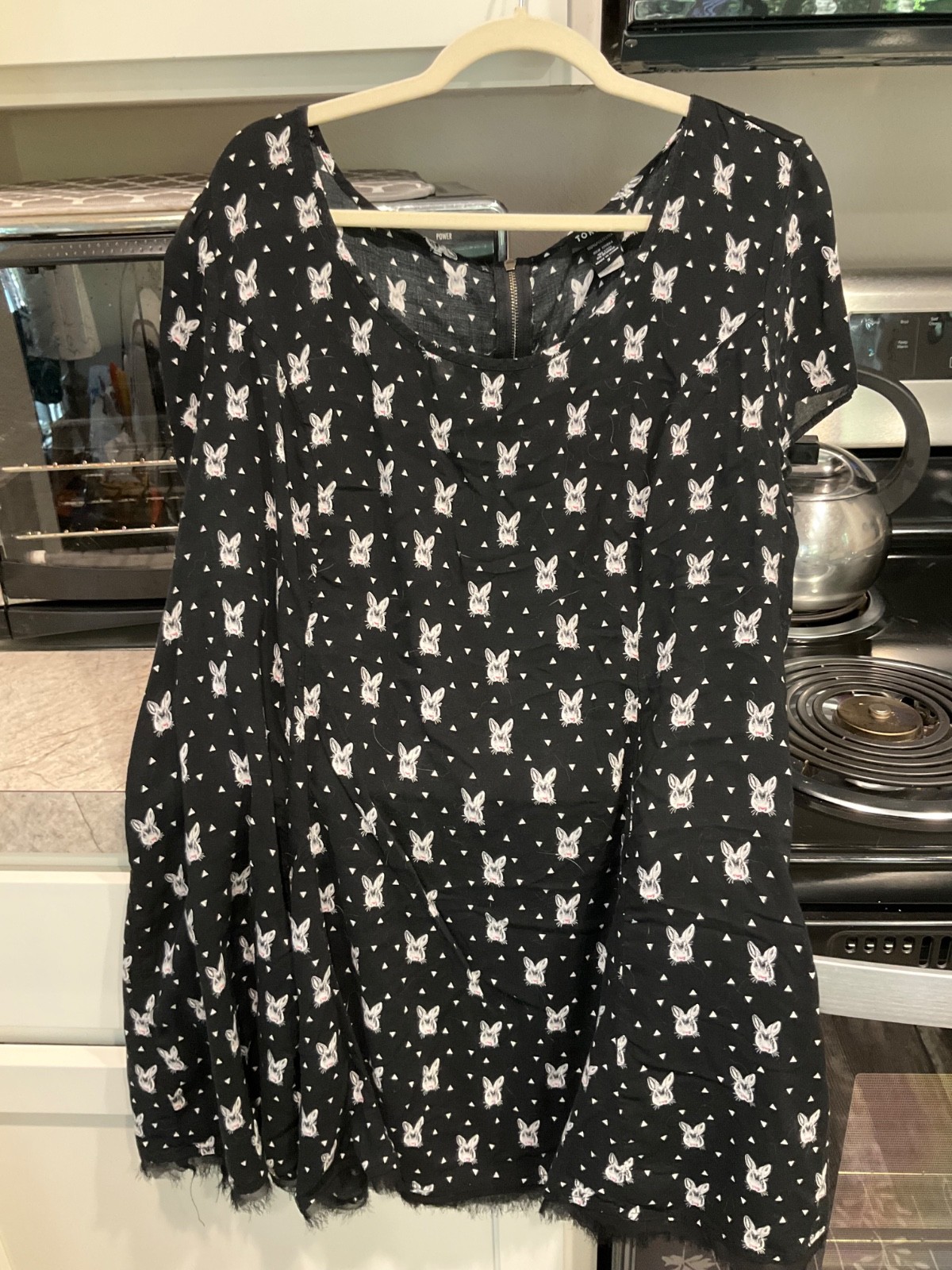 Black & White Bunny Top by Torrid sz 3x. preowned
