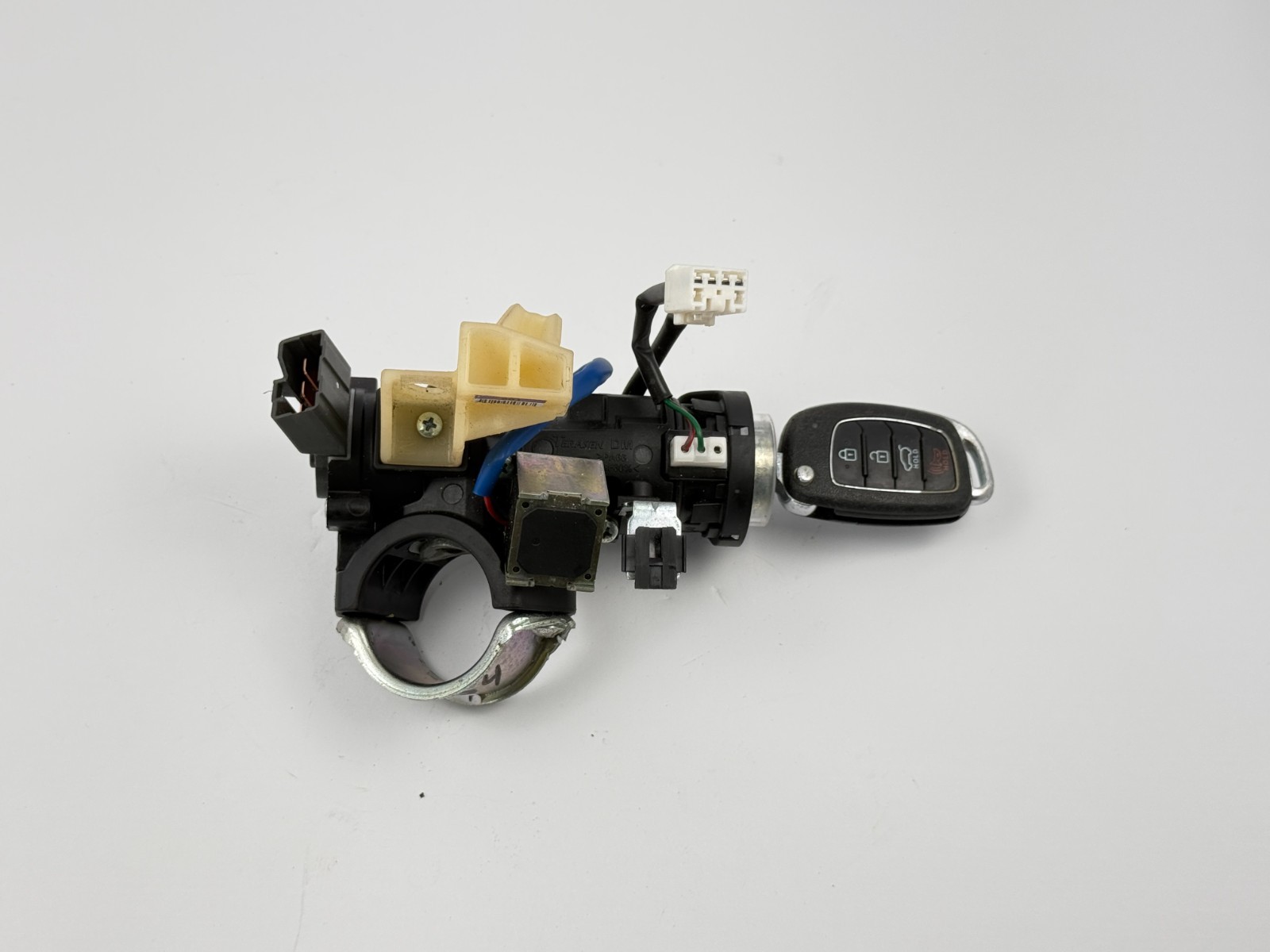 2013-2019 HYUNDAI SANTA FE  IGNITION SWITCH LOCK CYLINDER W/ KEY OEM