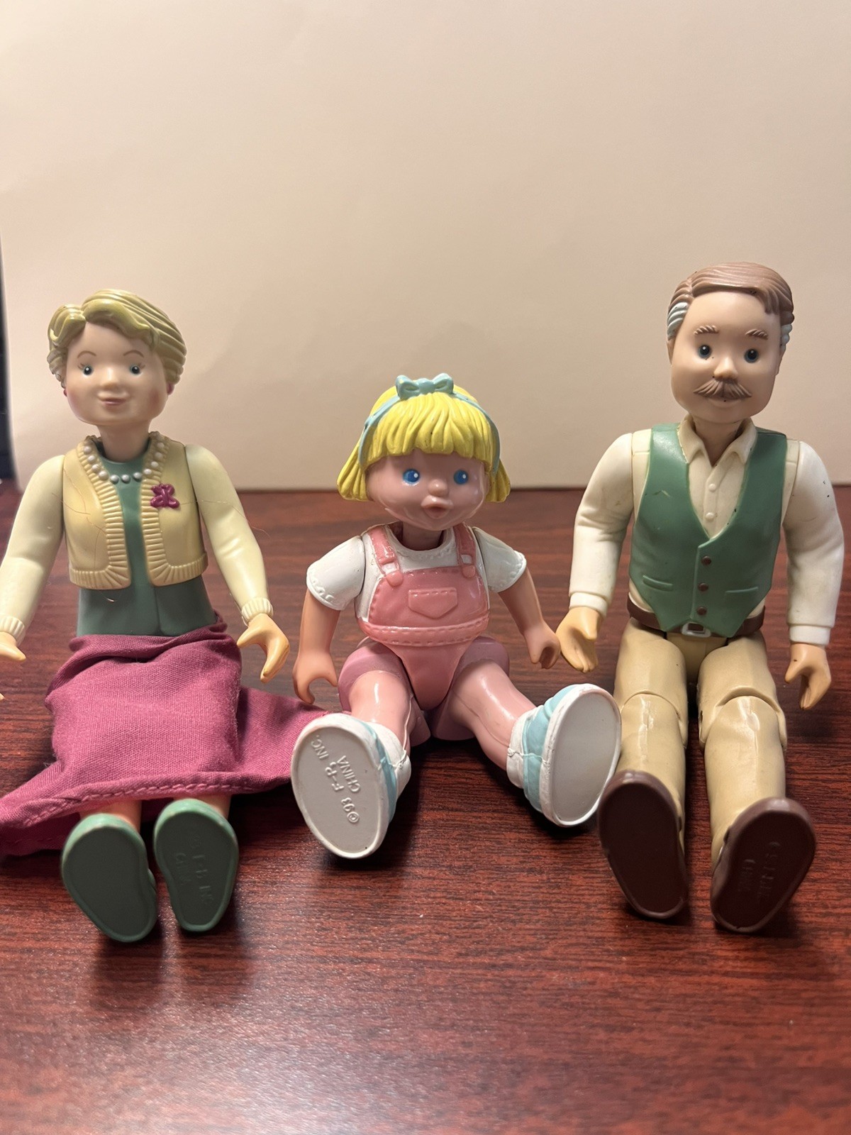 VTG FISHER PRICE LOVING FAMILY GRANDPA GRANDMA Granddaughter 1993 VTG FISHER PRICE LOVING FAMILY GRANDPA GRANDMA Granddaughter 1993