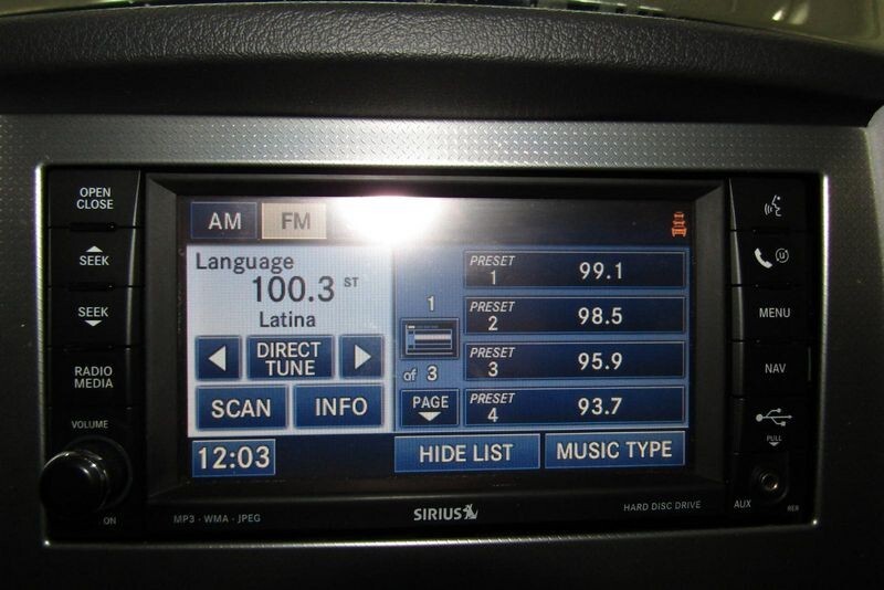 2008-2010 Jeep Grand Cherokee Radio Receiver AM-FM-DVD Face Plate ID RER OEM