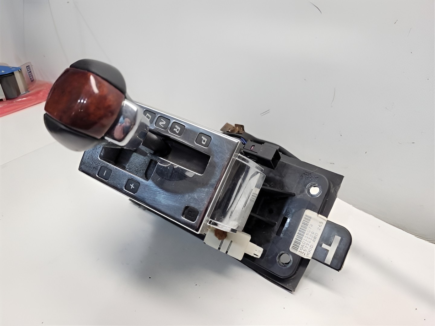 2004-2006 Cadillac SRX Automatic Floor Gear Shifter Assembly OEM