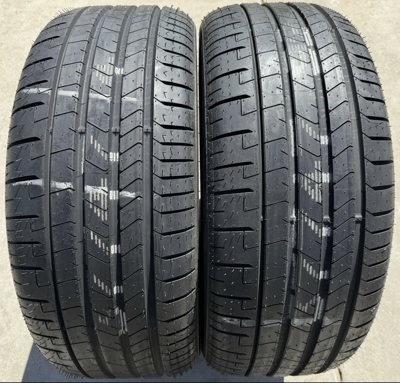 2 Pirelli PZero PZ4 265/40R21 Tire. 2 Brand New 2 Pirelli PZero PZ4 265/40R21 Tire. 2 Brand New