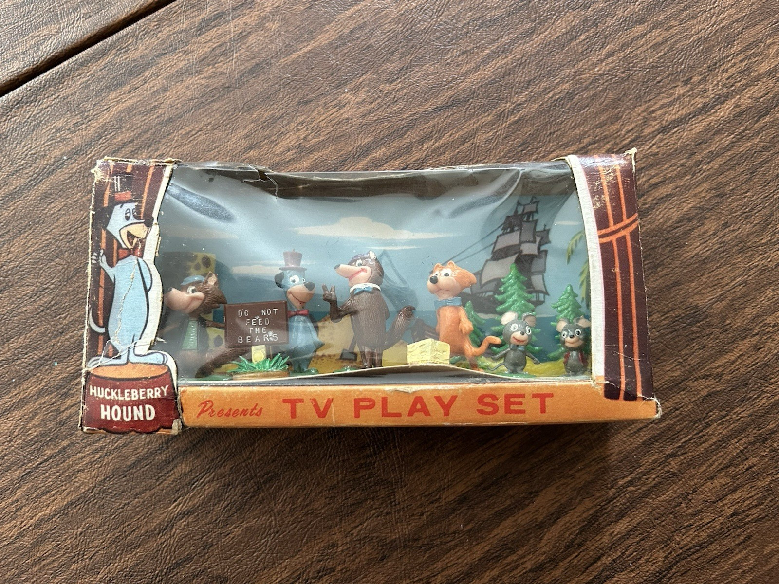 Marx Tinykins Huckleberry Hound TV Play Set