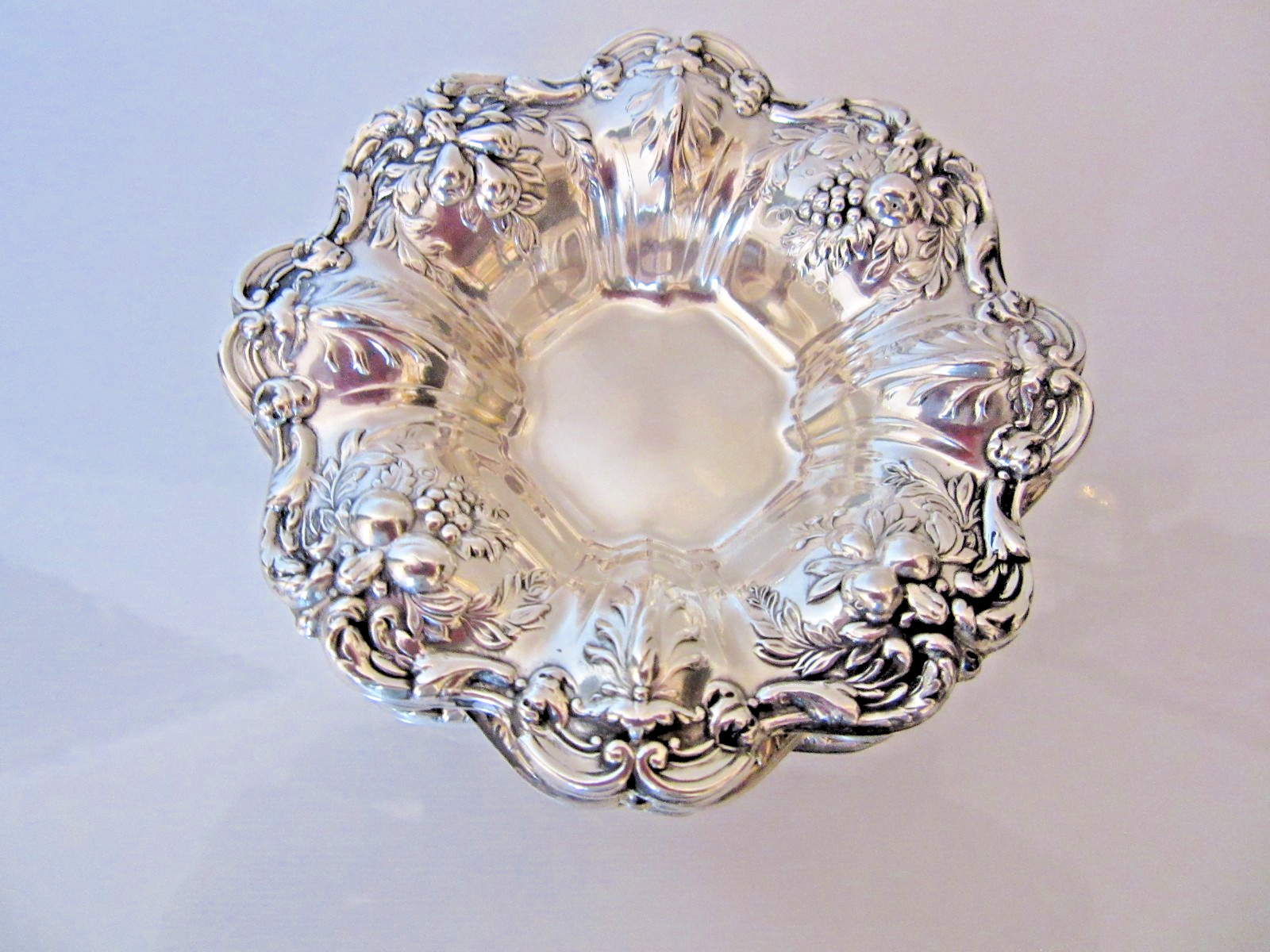 Reed & Barton Sterling Silver X 569 Francis I Cup Nut Dish 49 grams 1.575 ozt Reed & Barton Sterling Silver X 569 Francis I Cup Nut Dish 49 grams 1.575 ozt