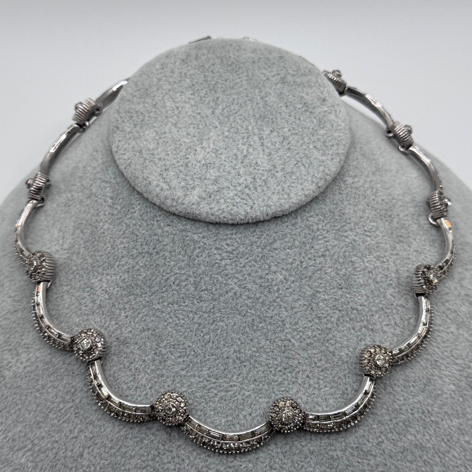Vintage Jomaz Clear Rhinestone Silver Tone Scalloped Link Choker Necklace