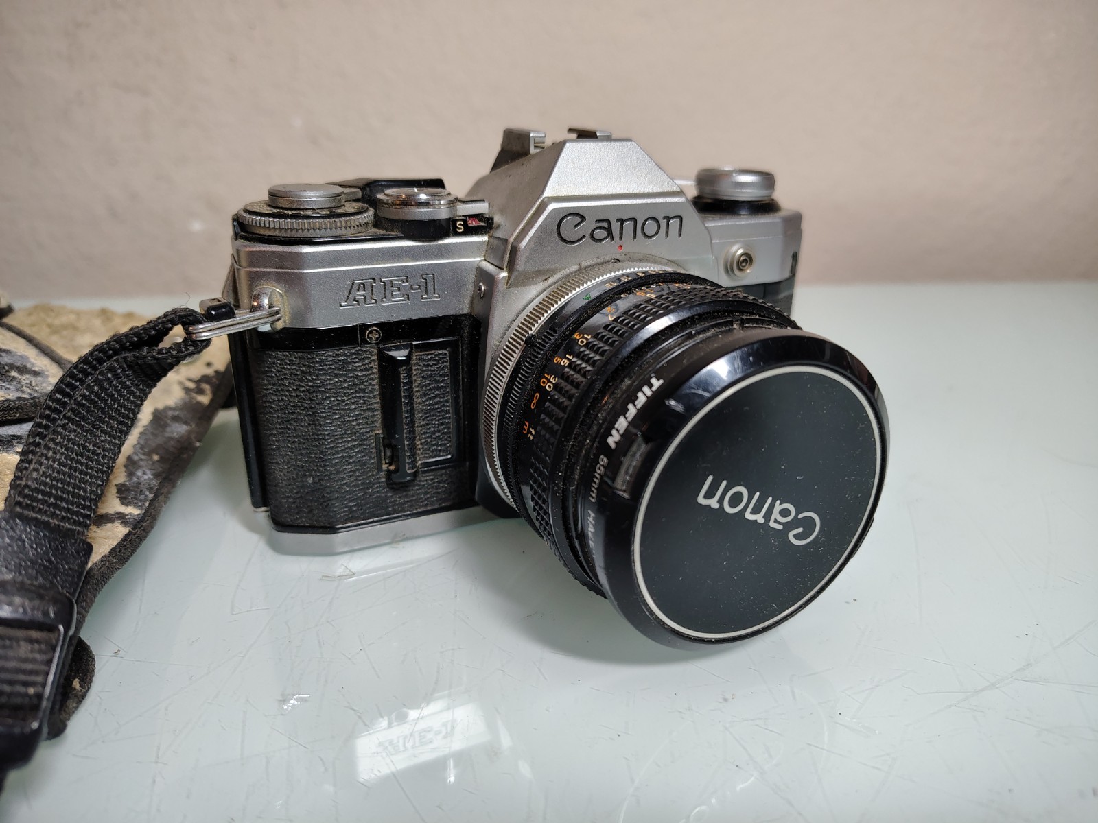 Vintage Canon AE-1 Film Camera Untested As-Is for Parts Vintage Canon AE-1 Film Camera Untested As-Is for Parts