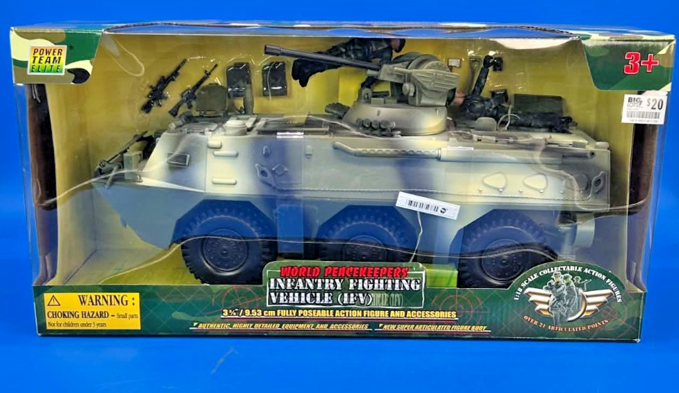 World Peacekeepers Military Infantry Fighting Vehicle Army Toy 2 Figures